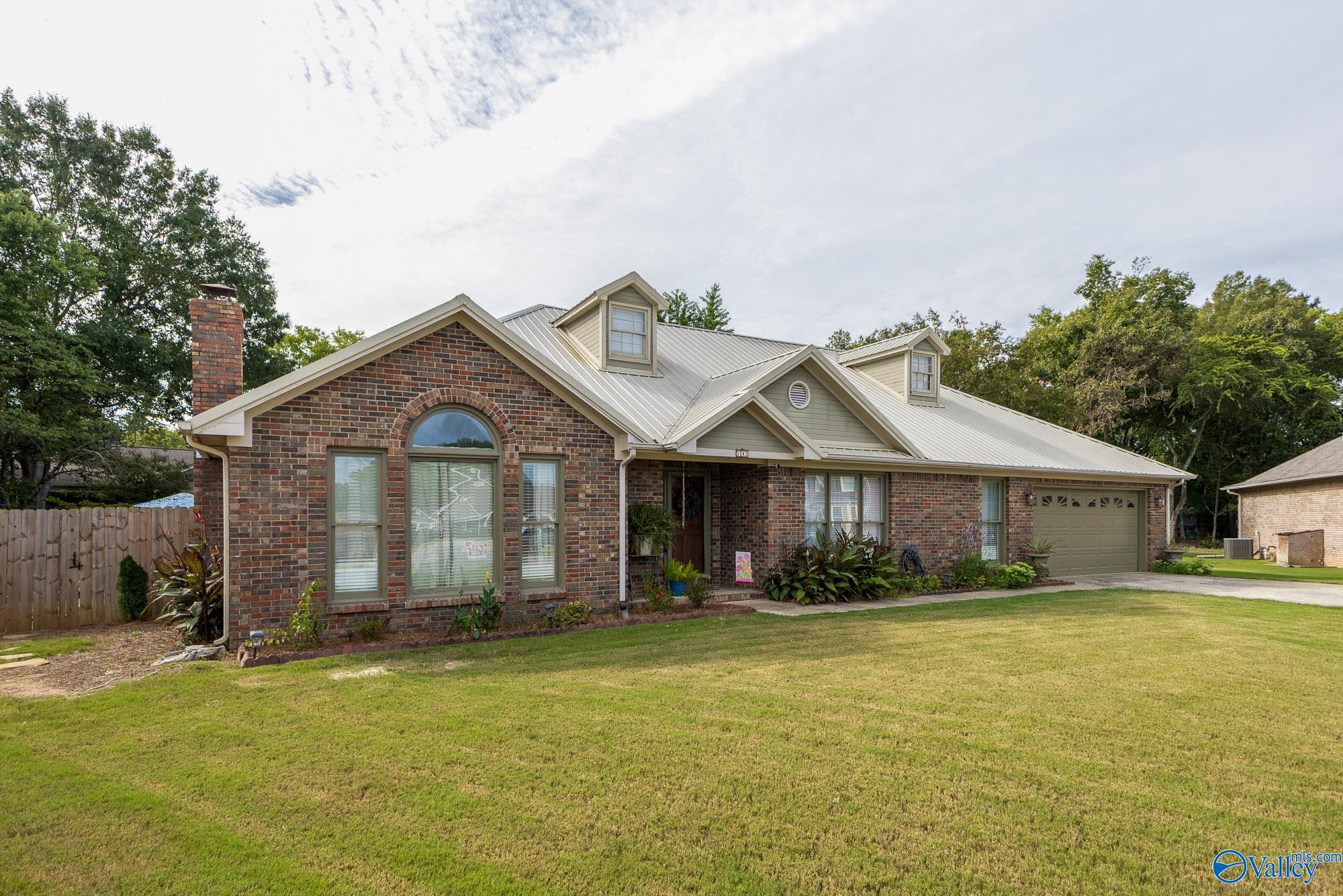 1307 Cedarwood Place SW