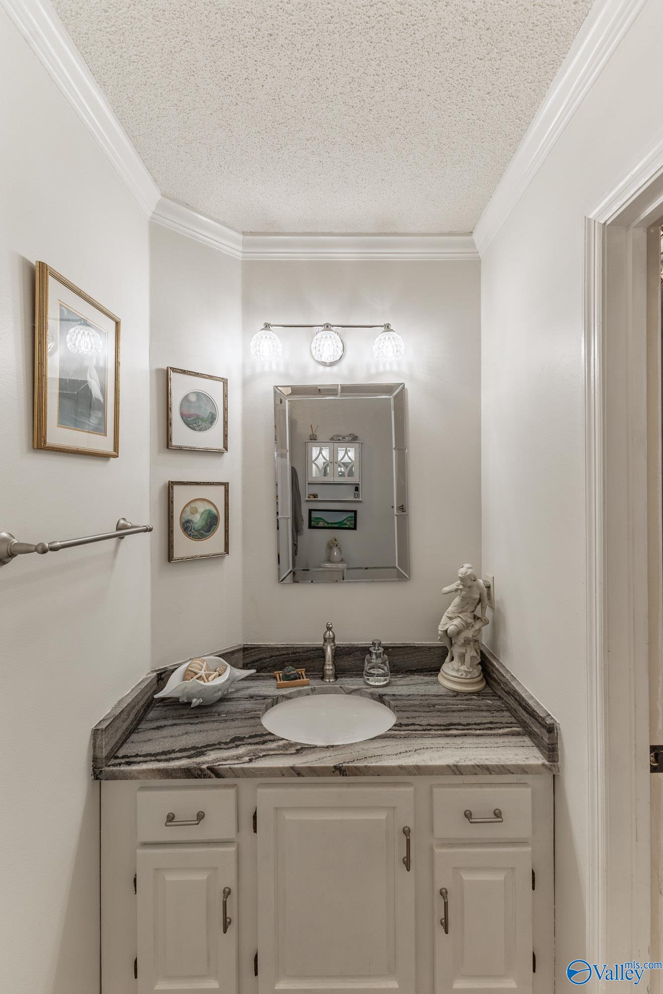 1307 Cedarwood Place SW