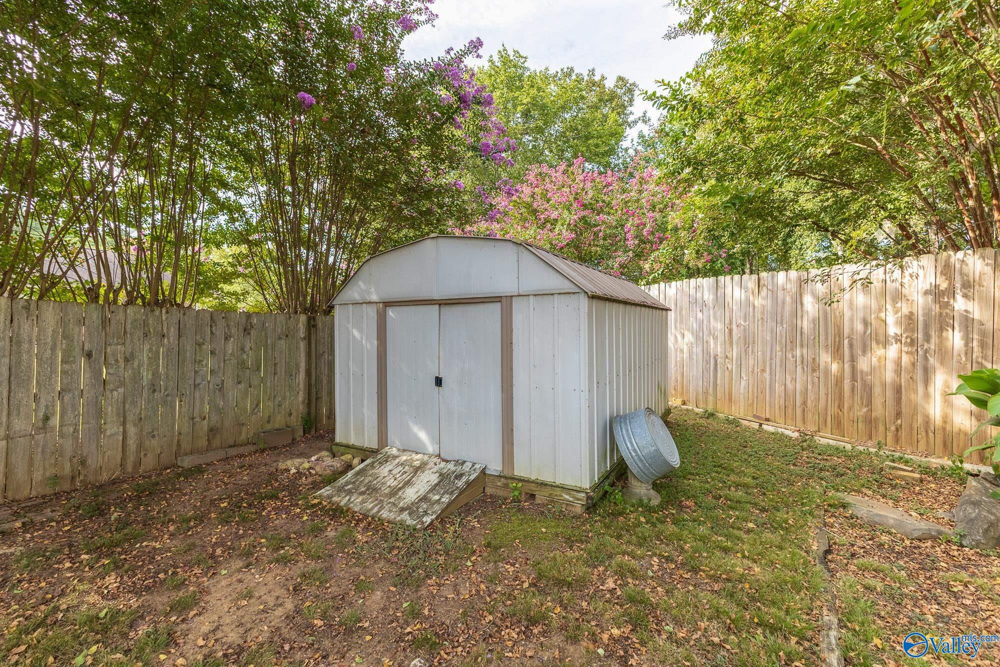 1307 Cedarwood Place SW