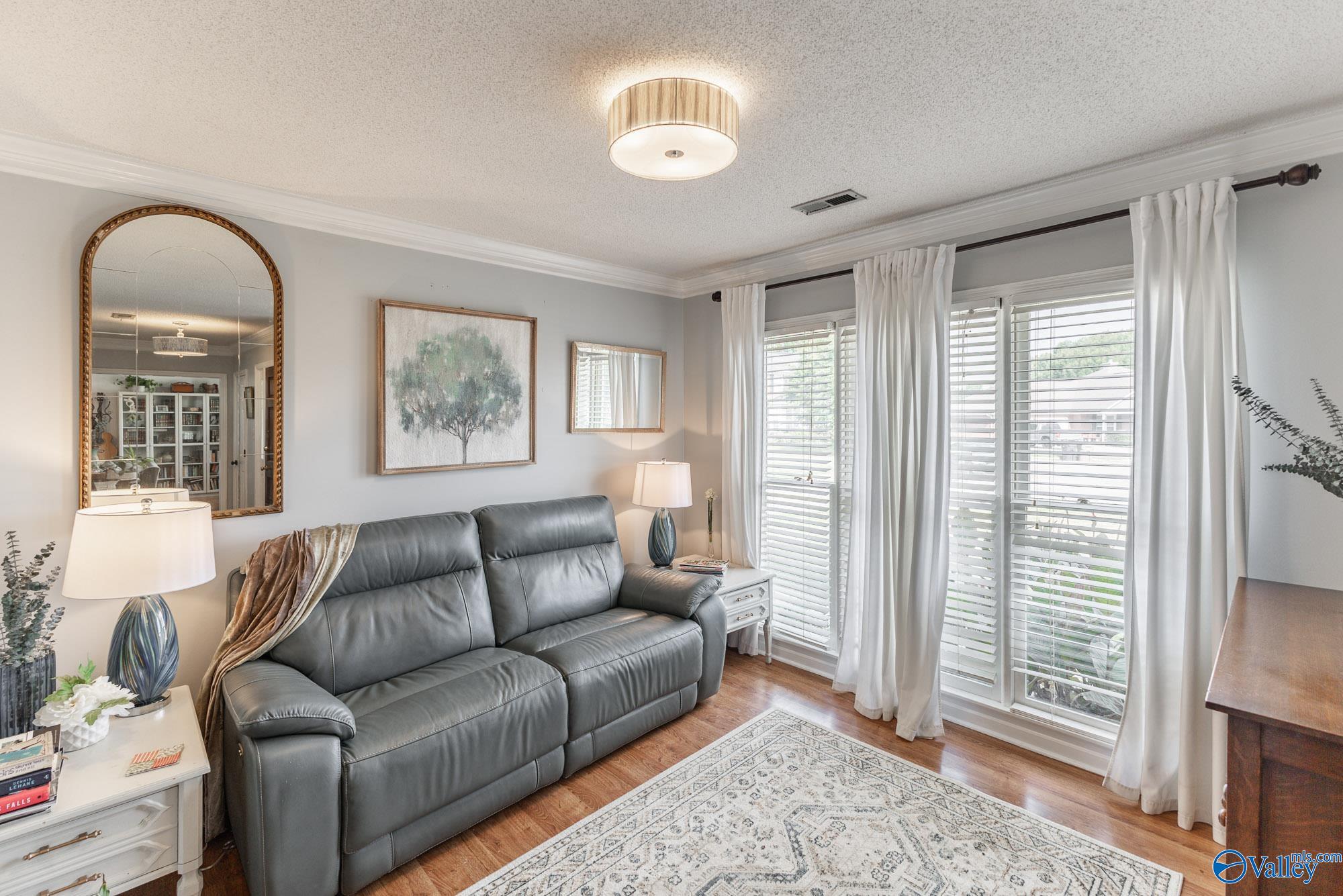 1307 Cedarwood Place SW
