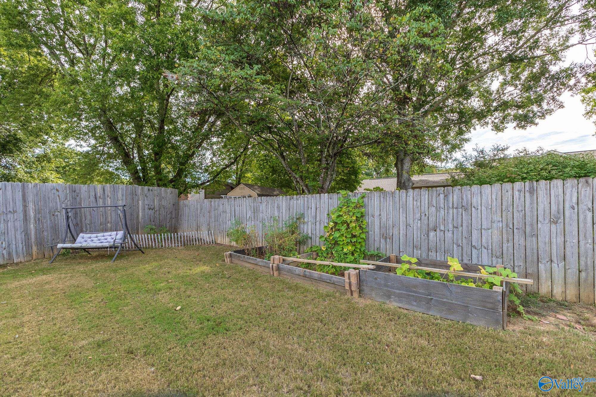1307 Cedarwood Place SW