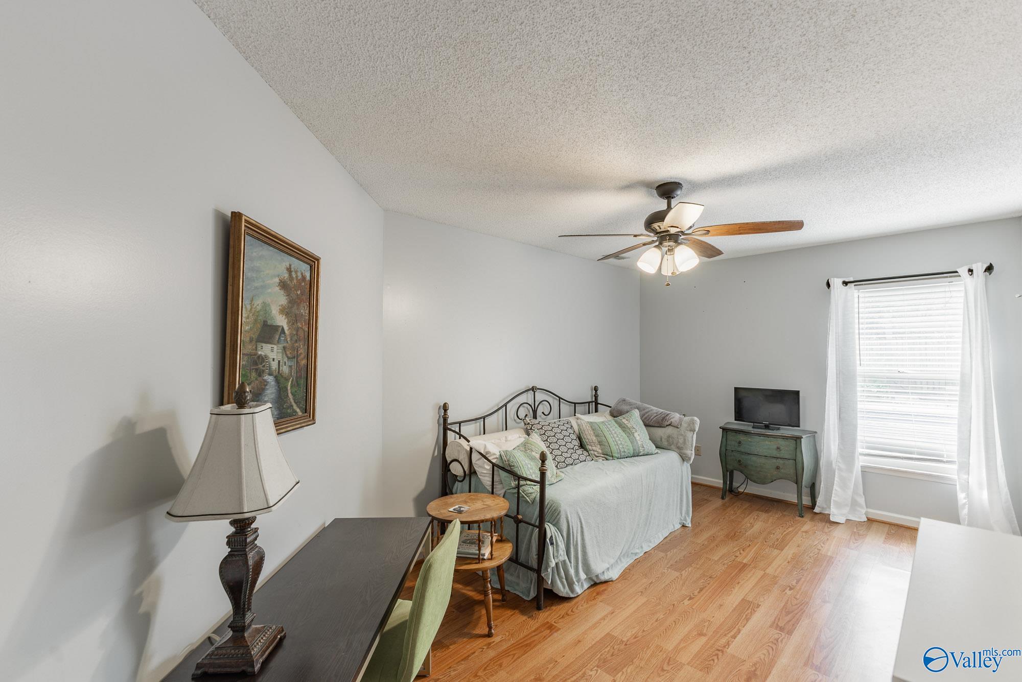 1307 Cedarwood Place SW