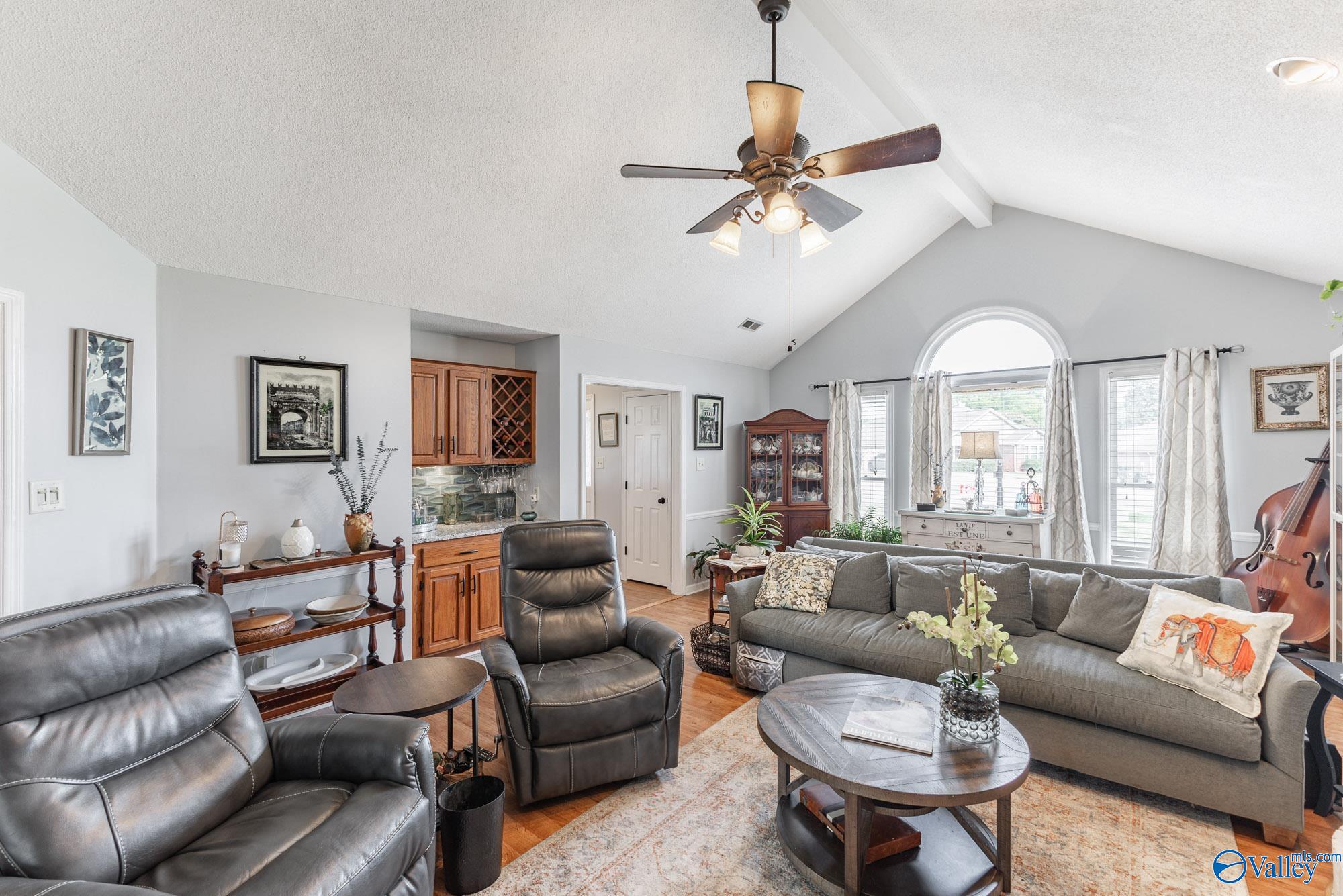 1307 Cedarwood Place SW