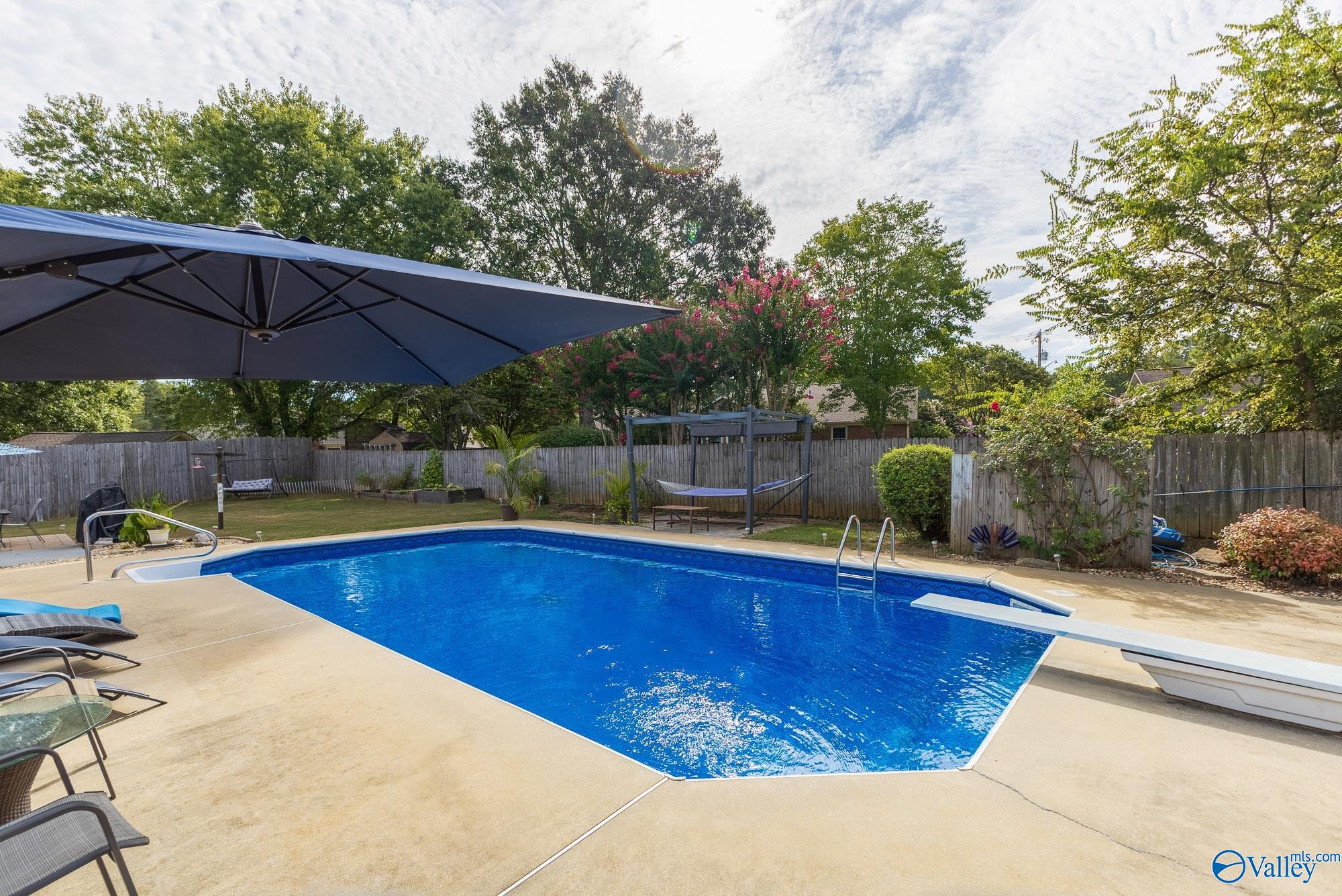 1307 Cedarwood Place SW