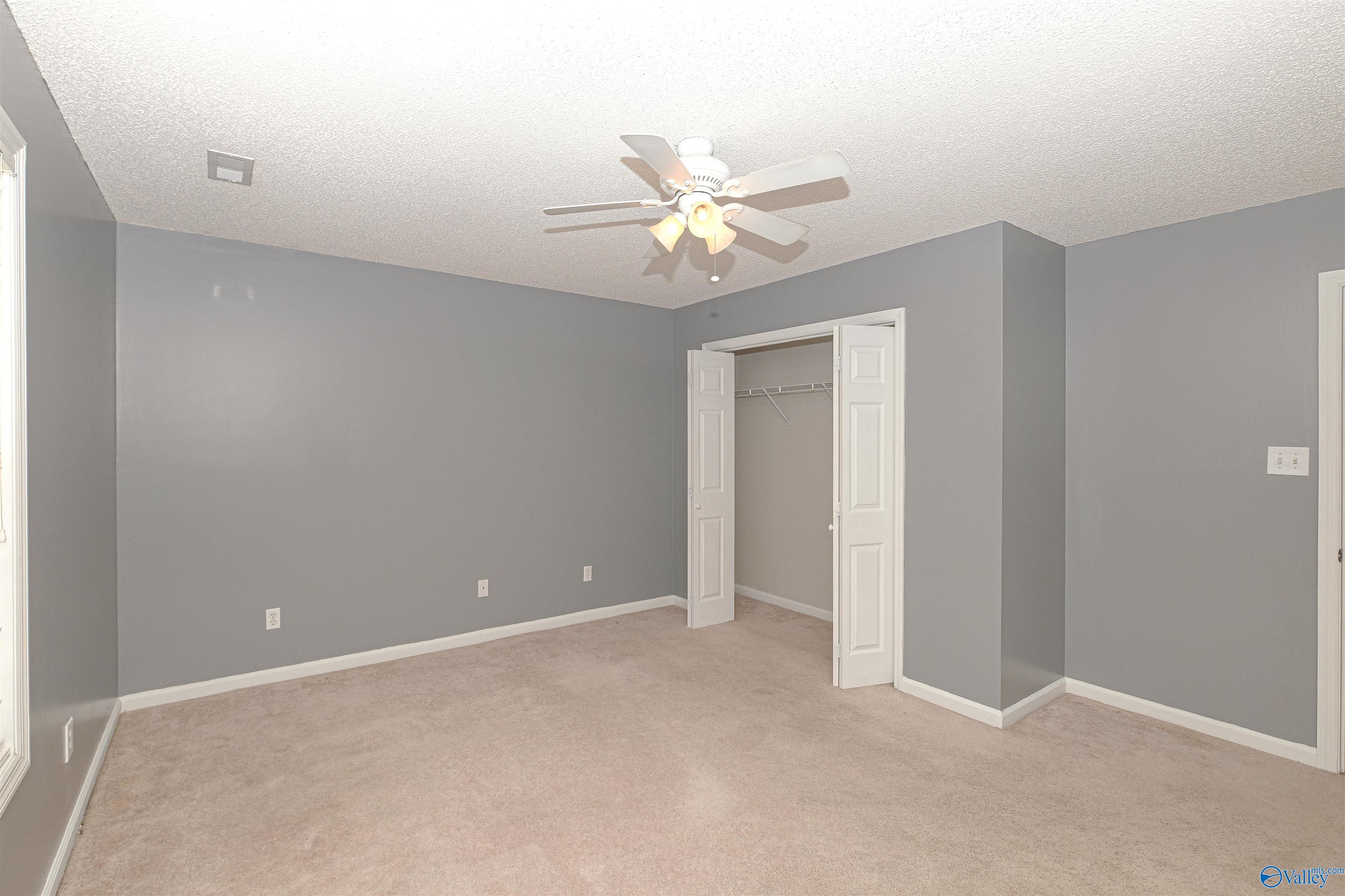 3913 Steve Perkins Drive SW