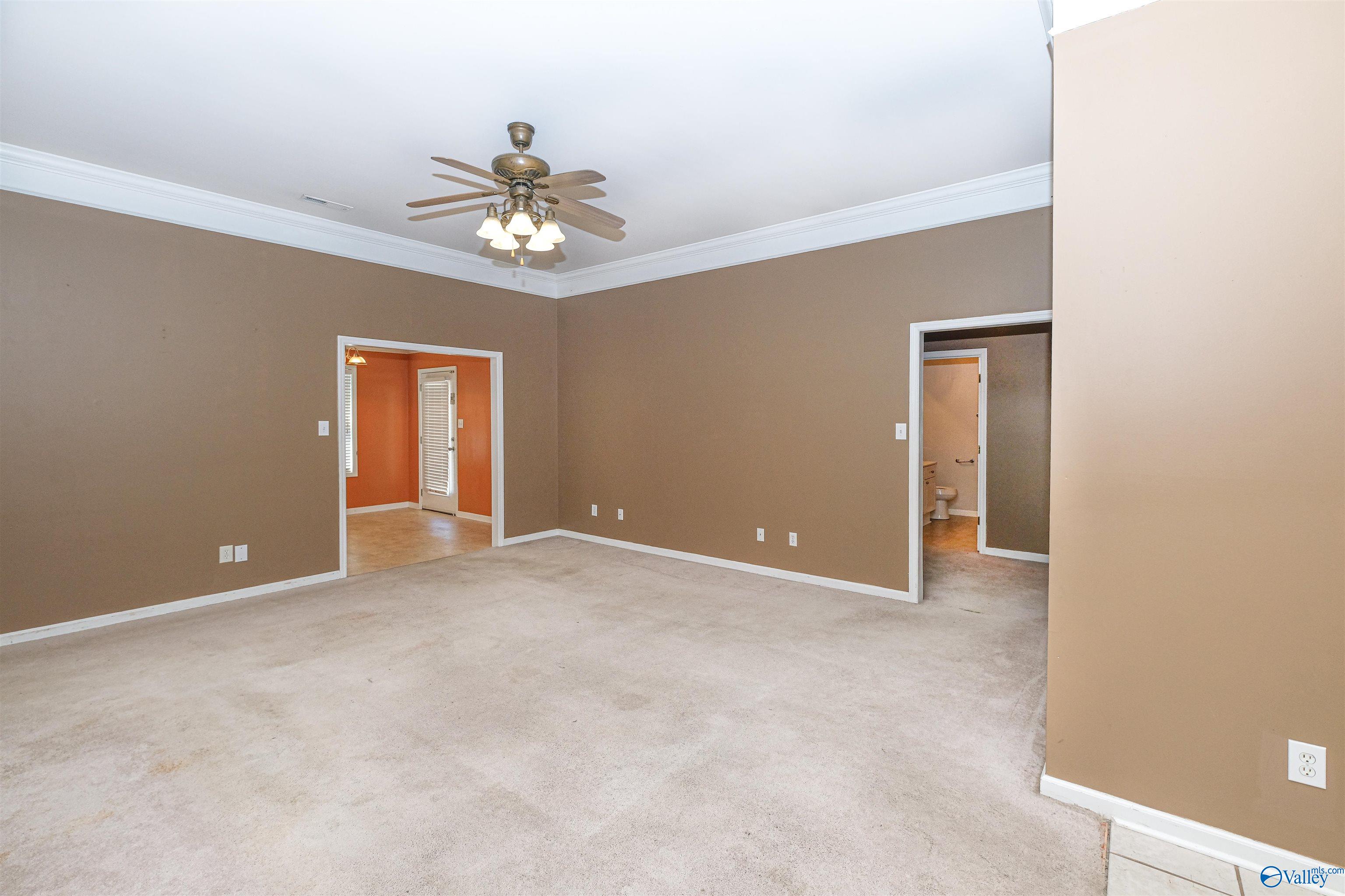 3913 Steve Perkins Drive SW