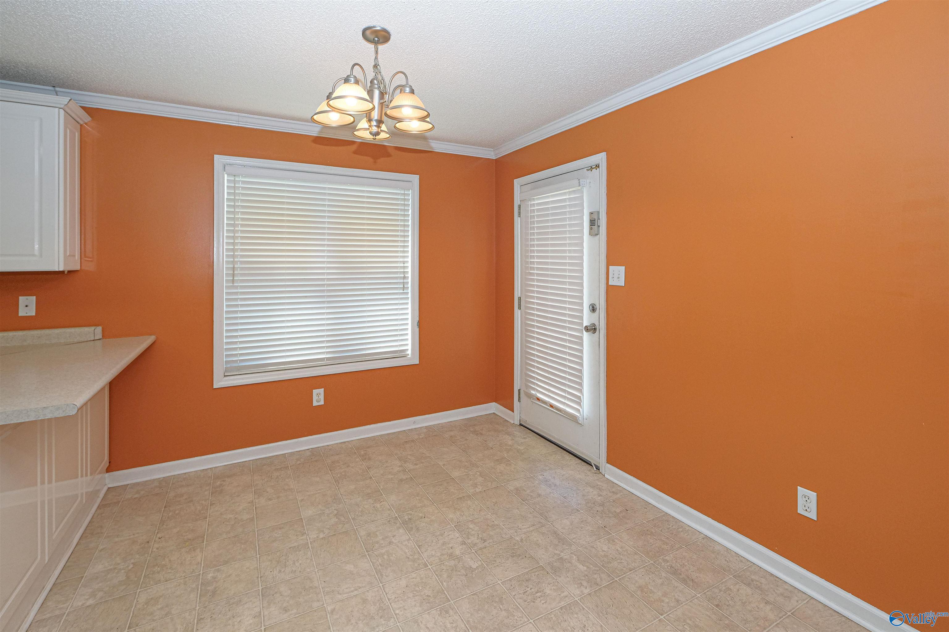 3913 Steve Perkins Drive SW