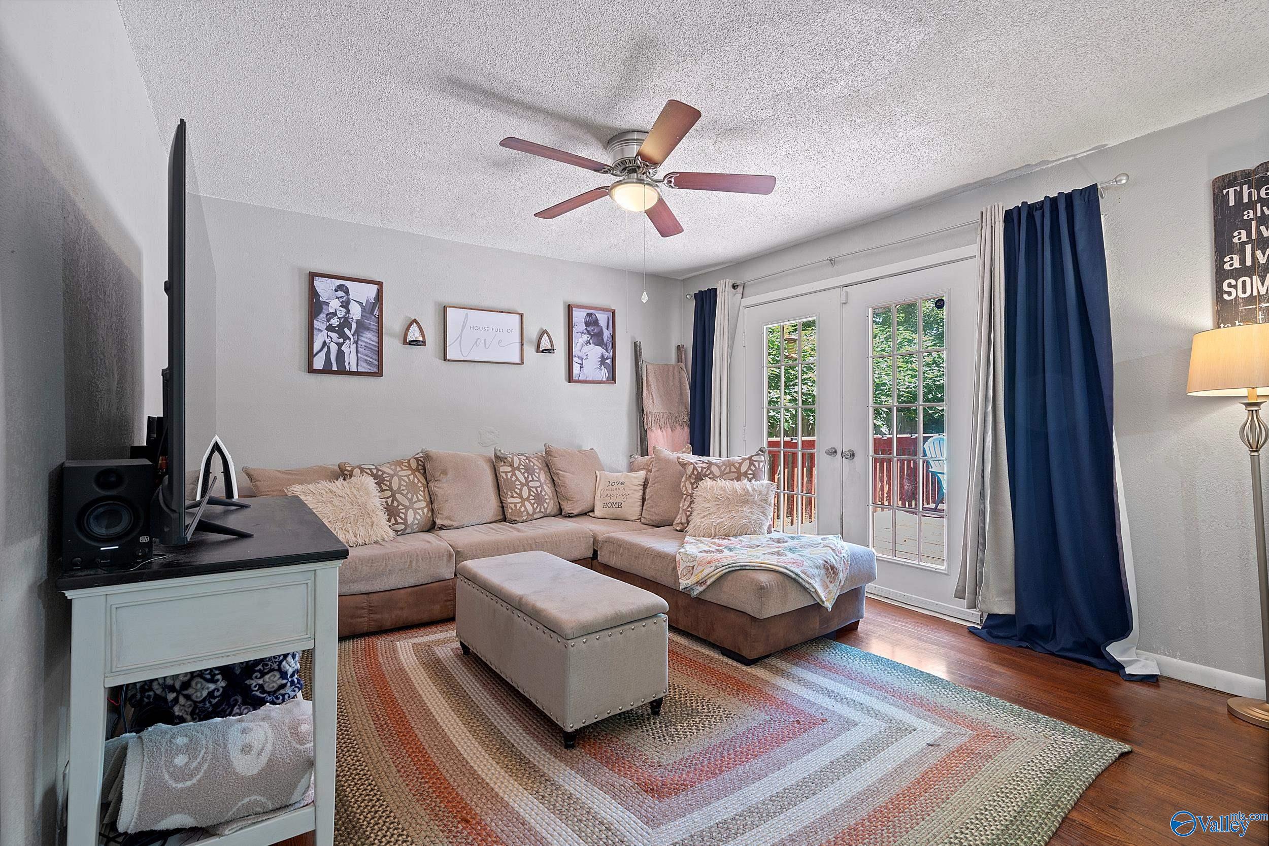 402 Greenacres Drive NW