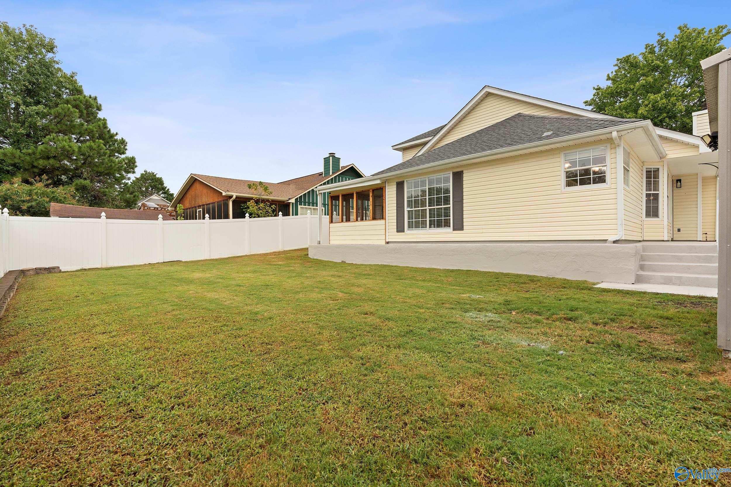 217 Knox Creek Trail NW