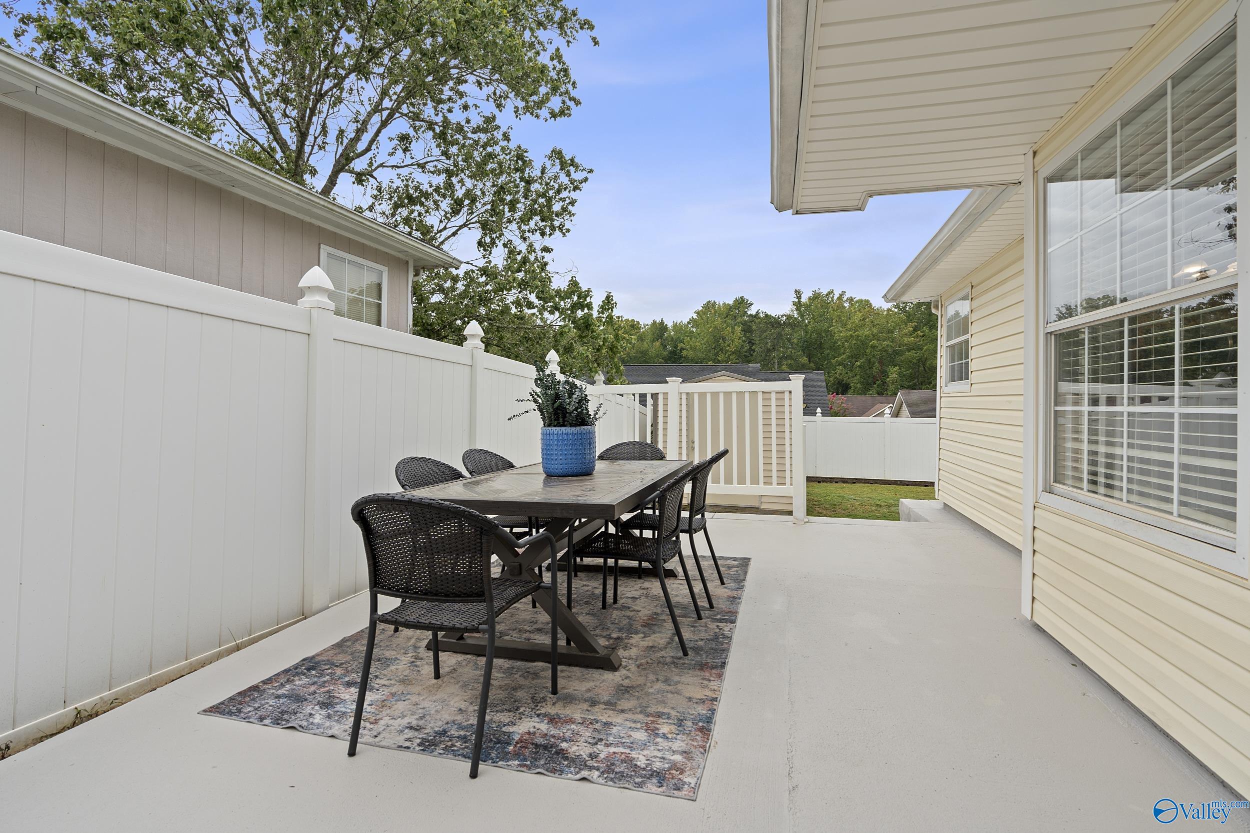 217 Knox Creek Trail NW