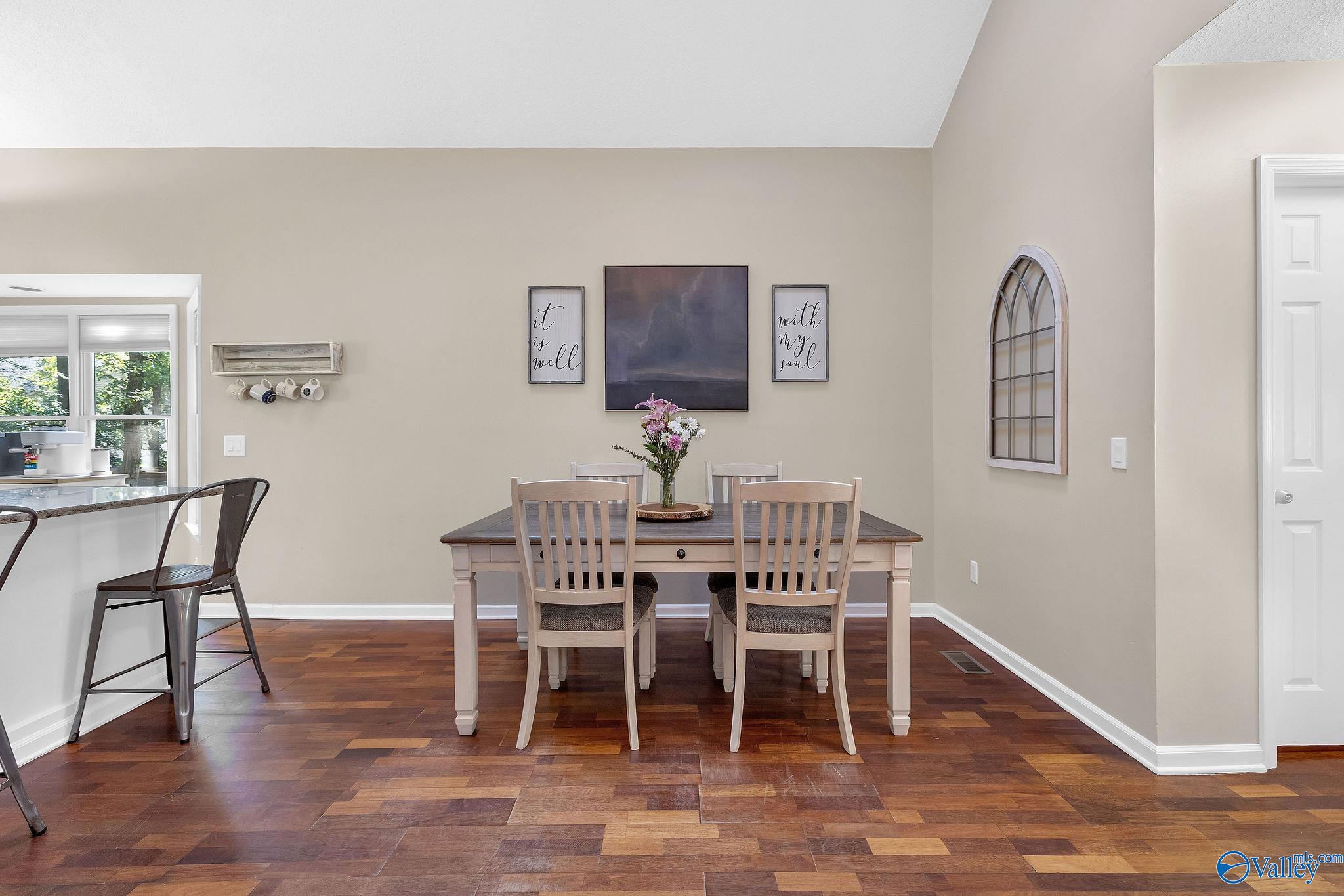 504 Carrsbrook Road SE