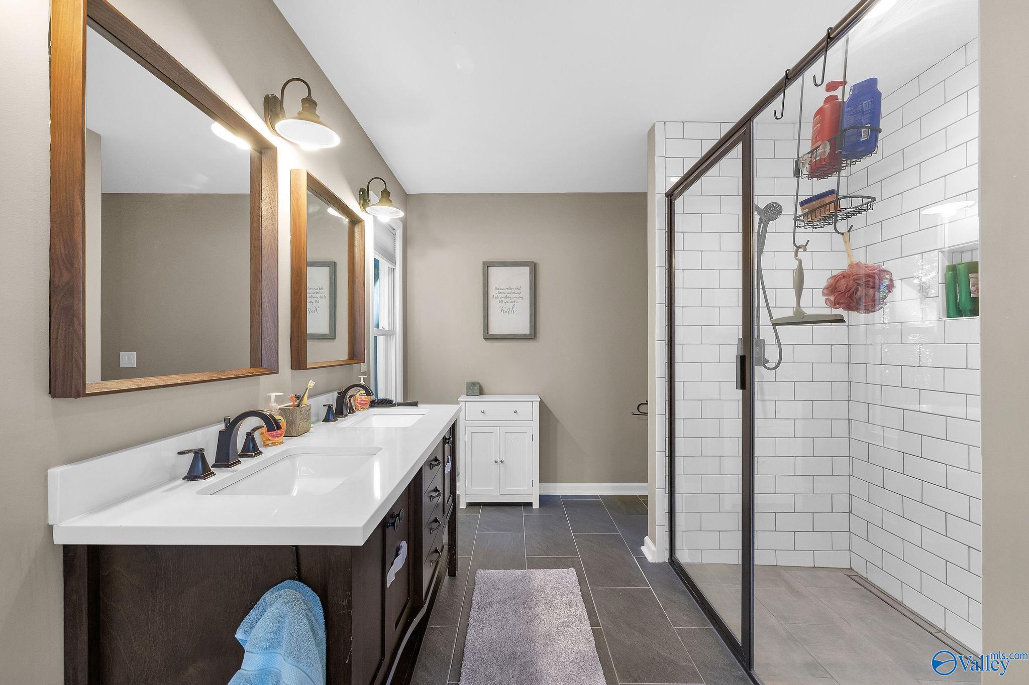 504 Carrsbrook Road SE