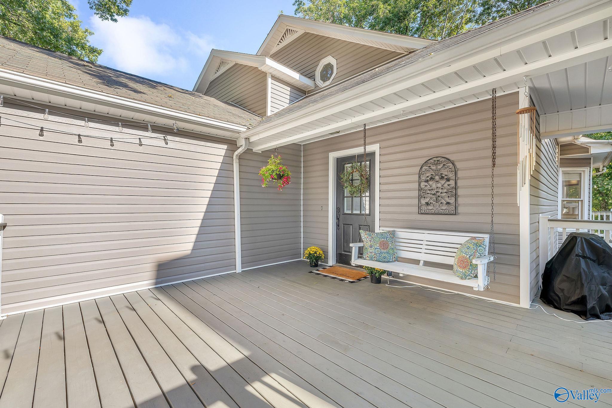 504 Carrsbrook Road SE