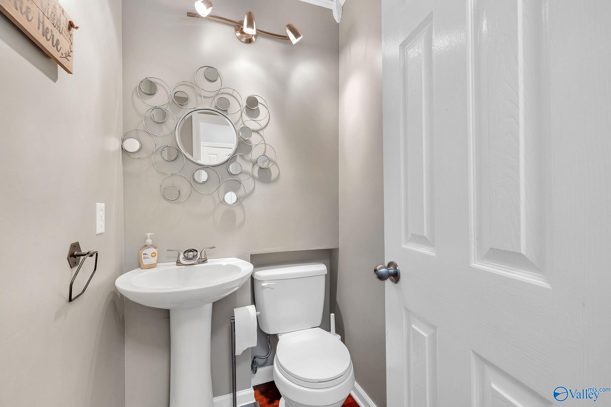 504 Carrsbrook Road SE