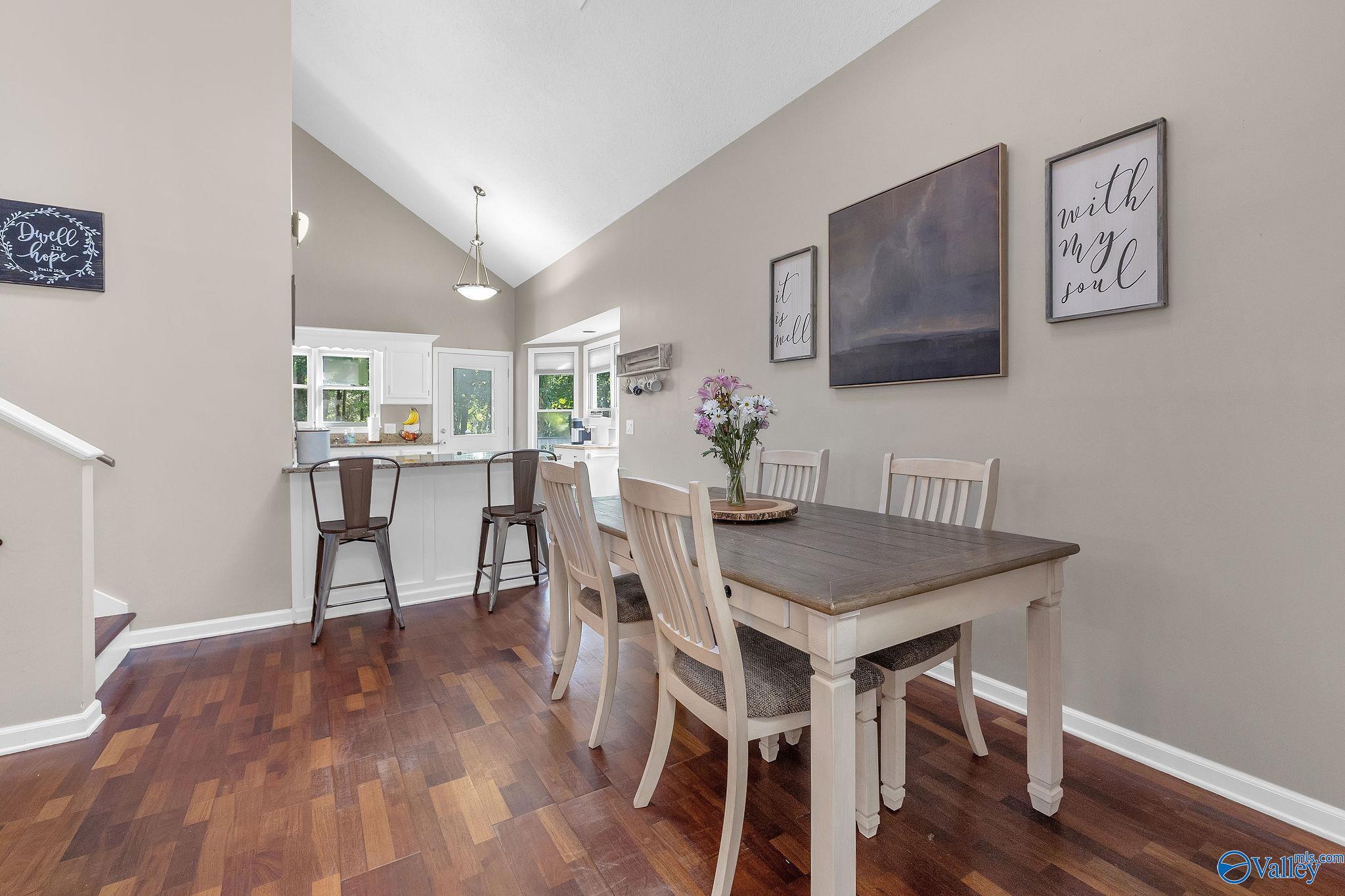 504 Carrsbrook Road SE