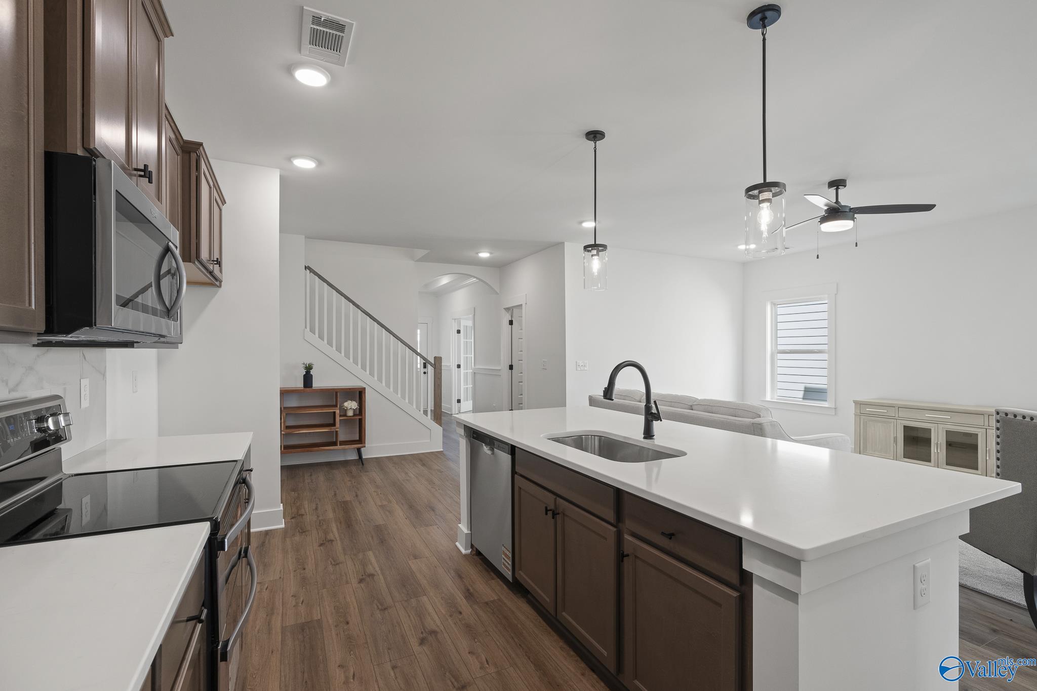 3313 Weavers Lane