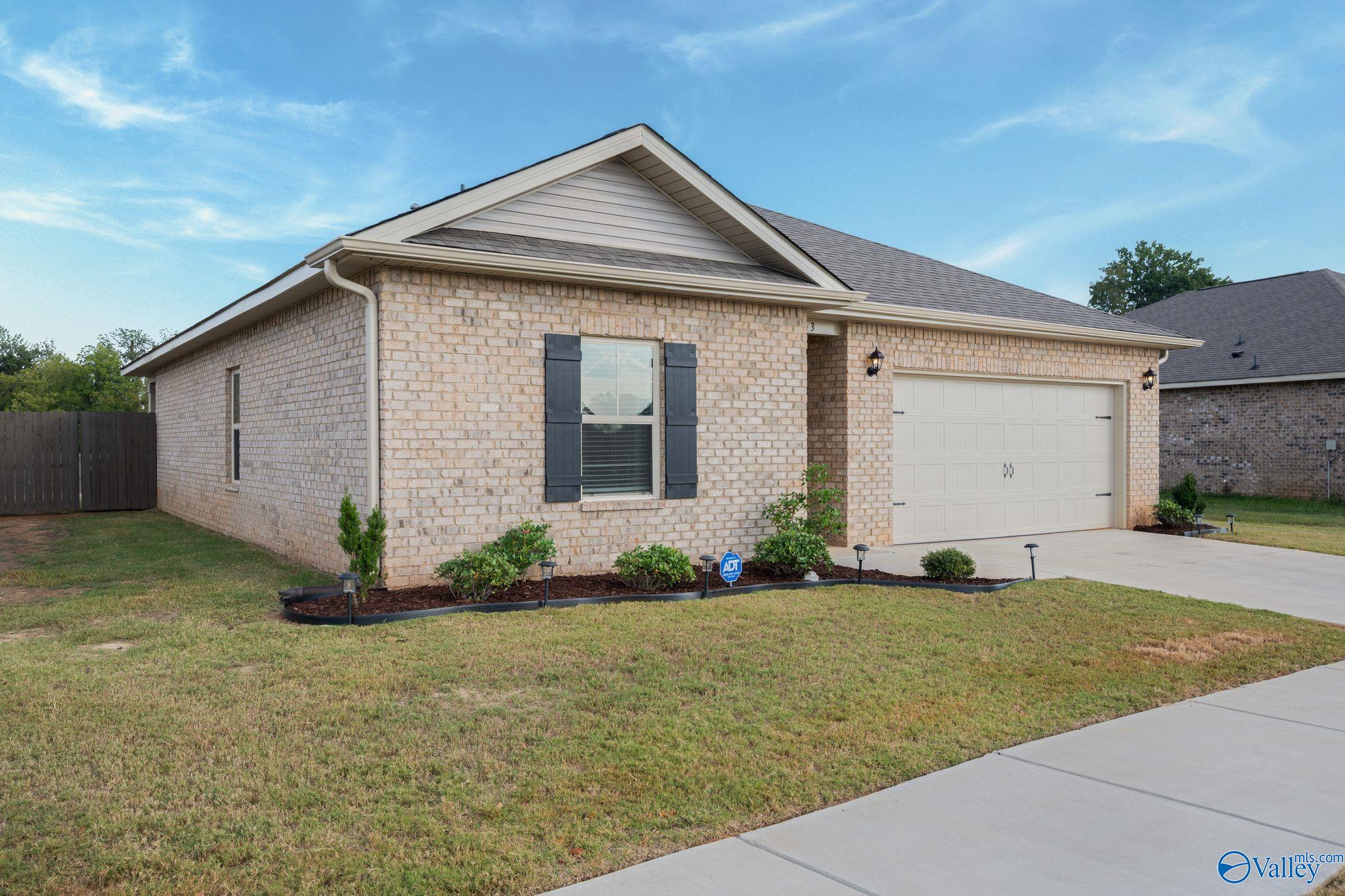 6603 Shearleaf Road NW