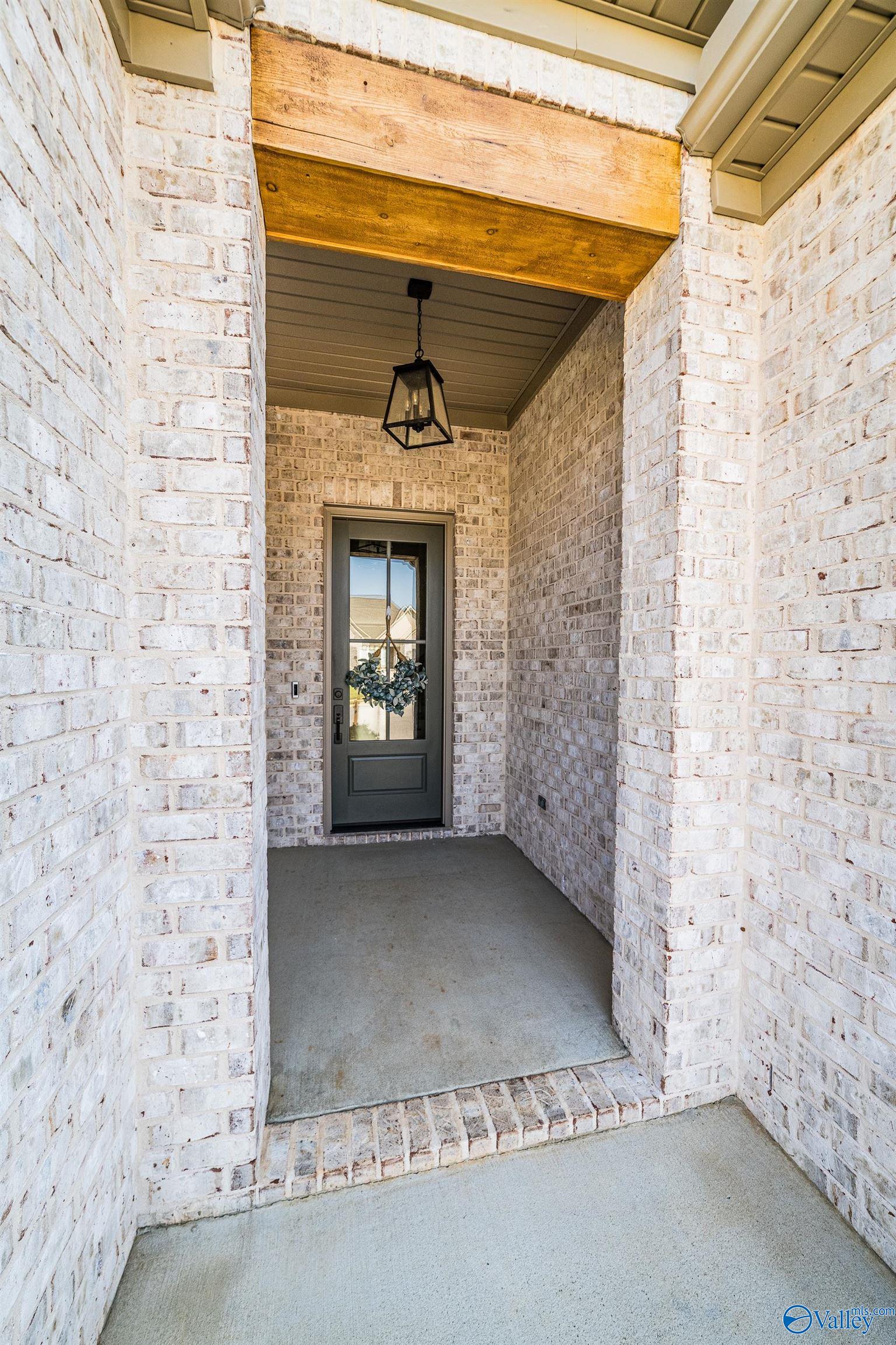 11 Hidden Grove Circle SW