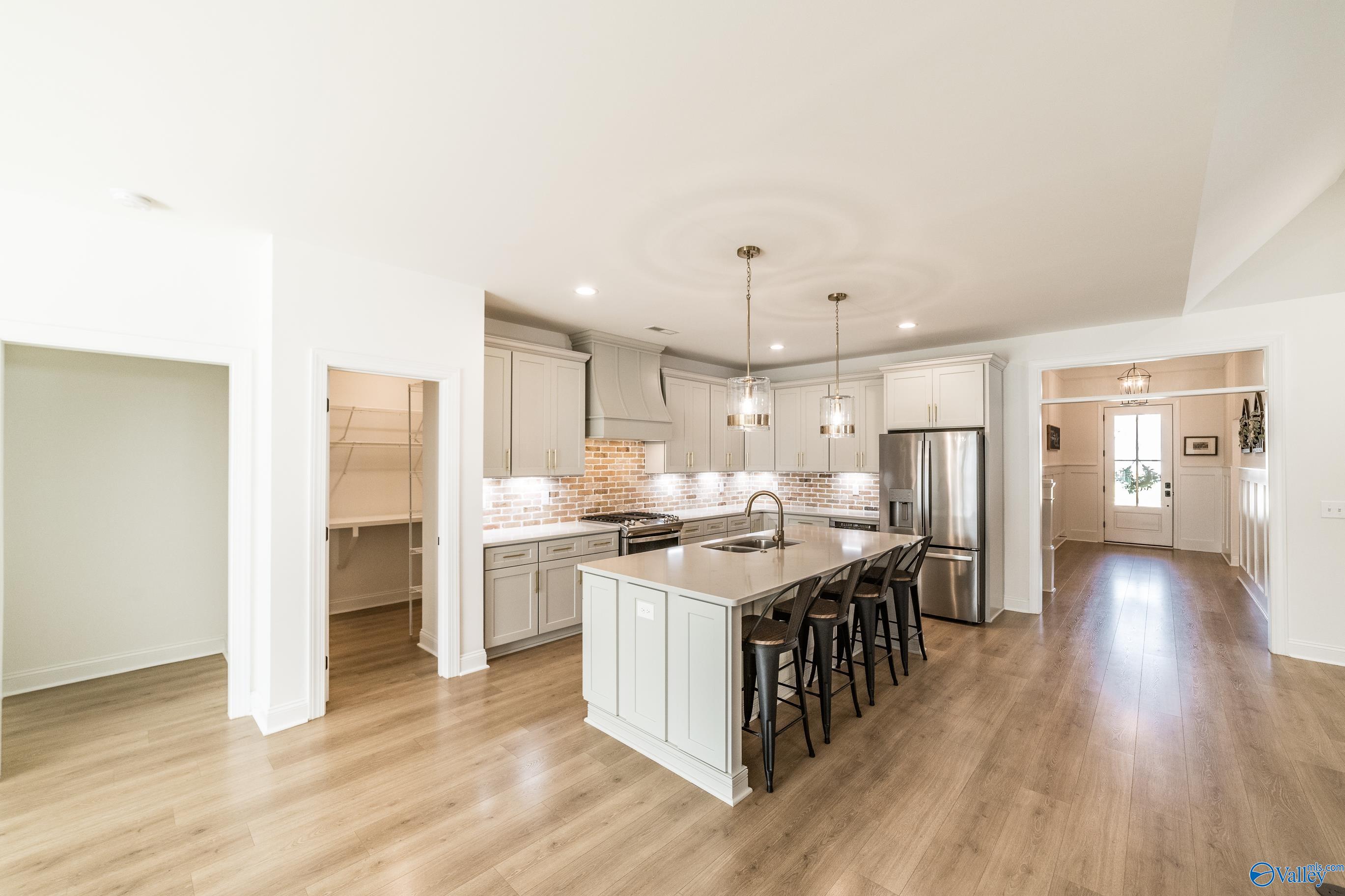 11 Hidden Grove Circle SW