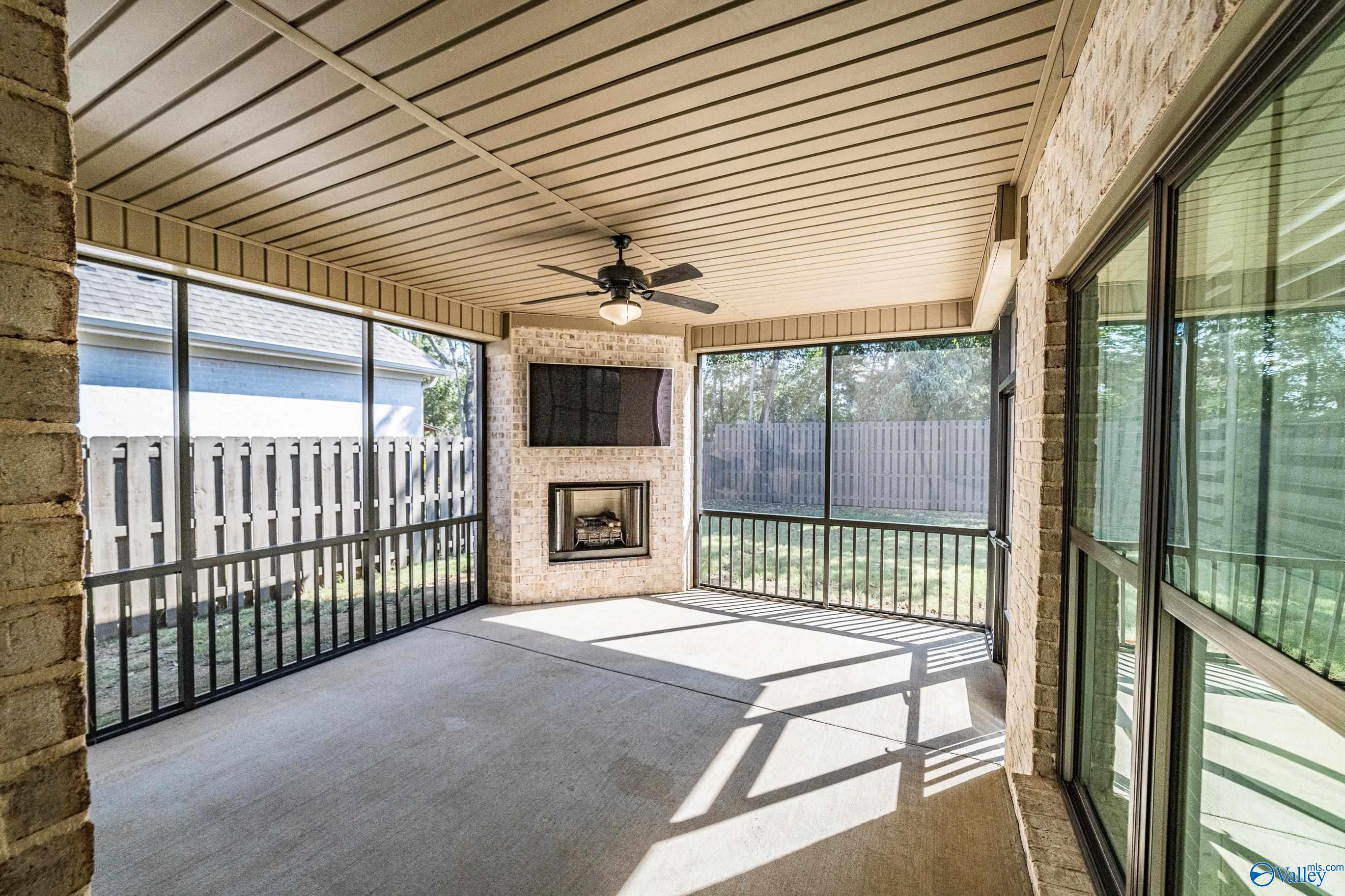 11 Hidden Grove Circle SW