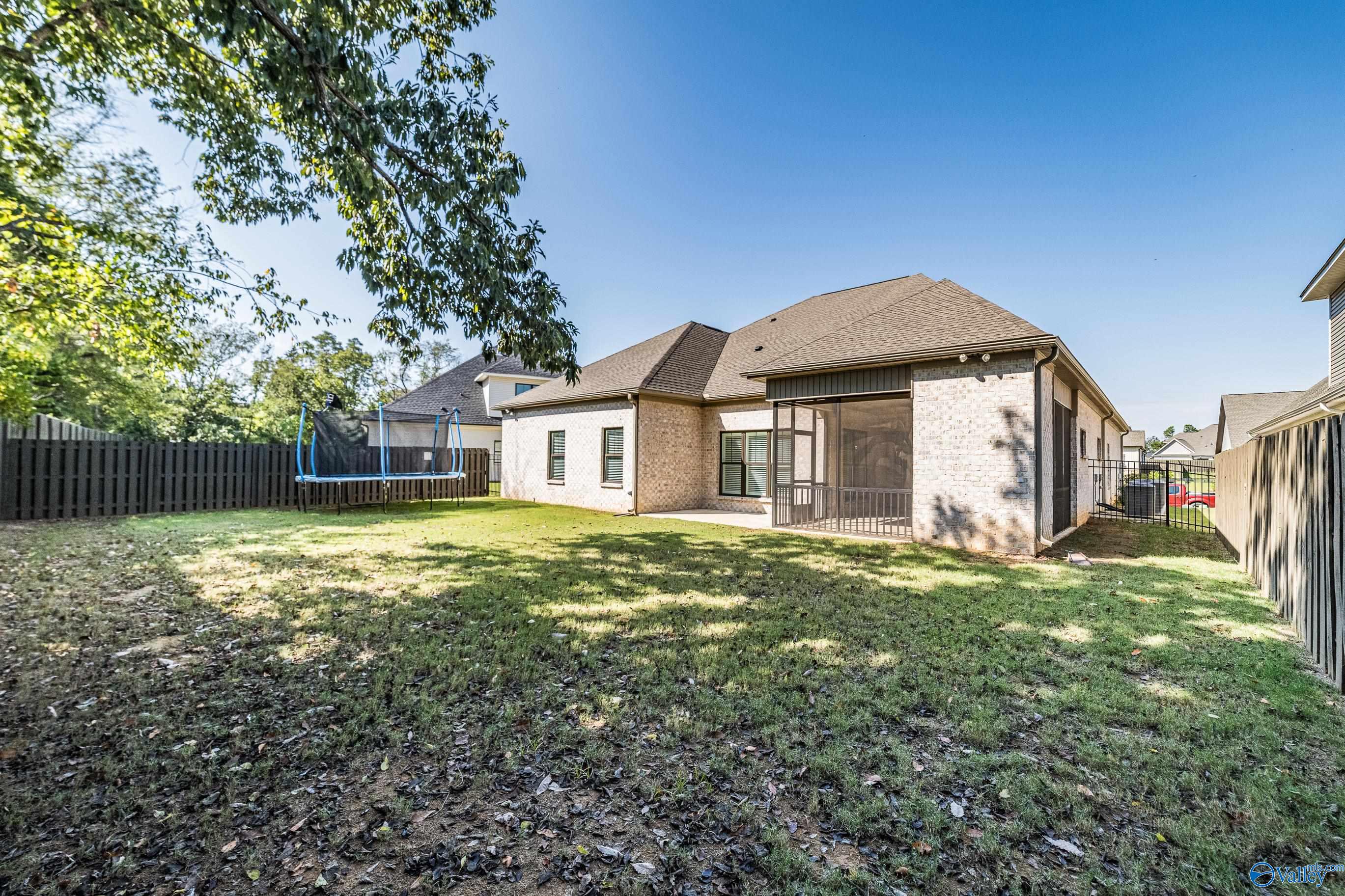 11 Hidden Grove Circle SW