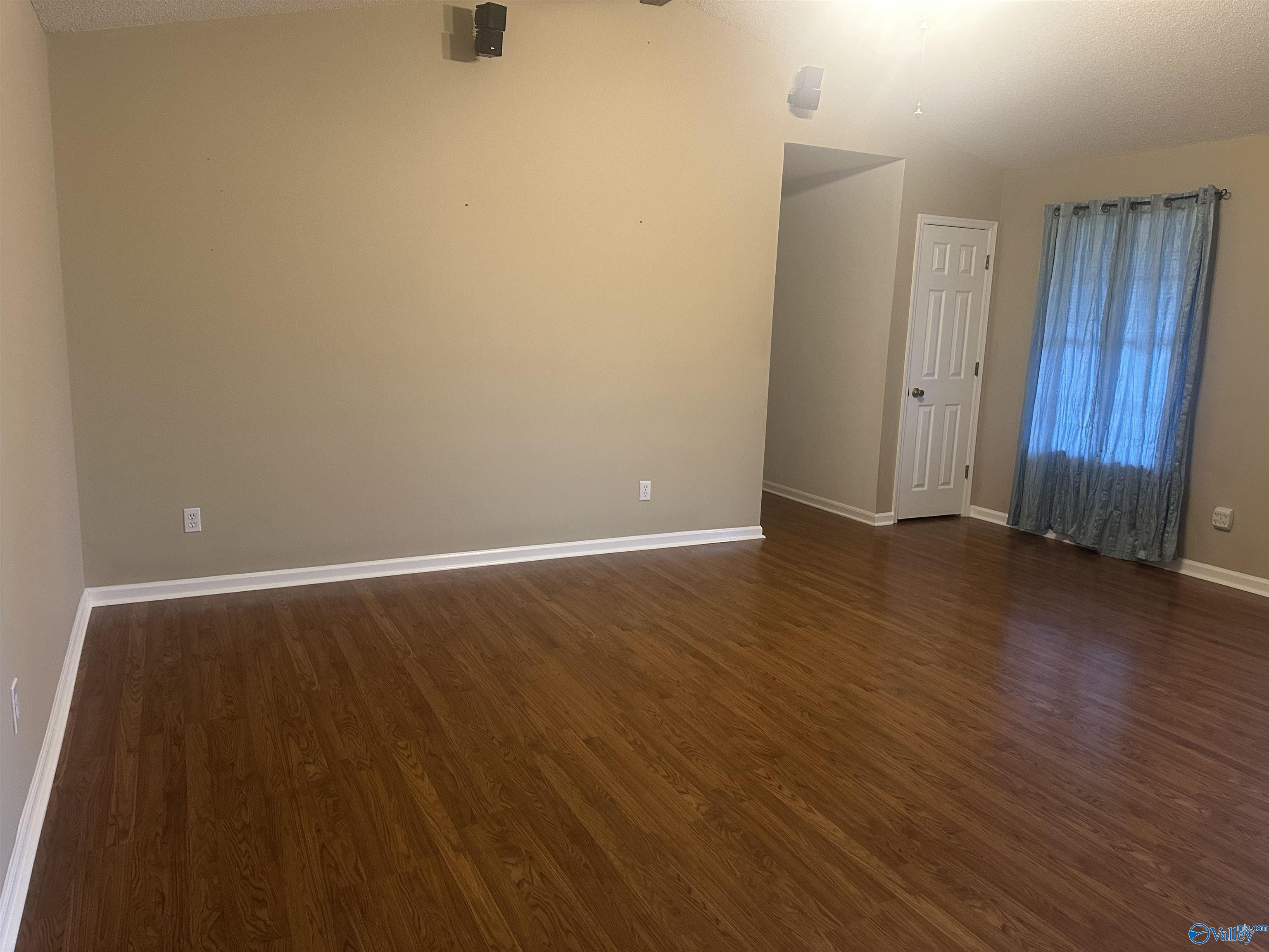 102 Shelburne Circle
