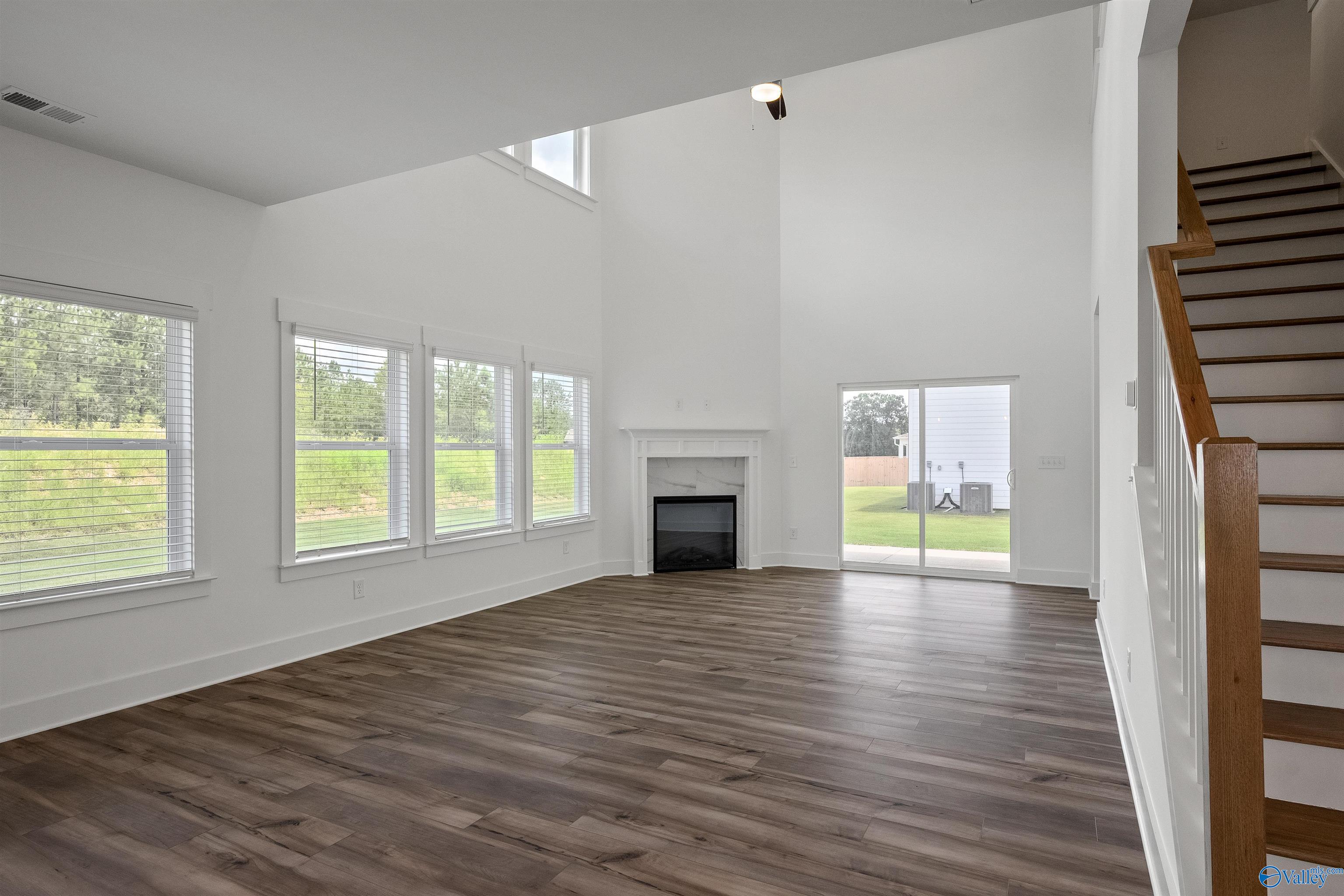 12445 NW Sun Ray Circle