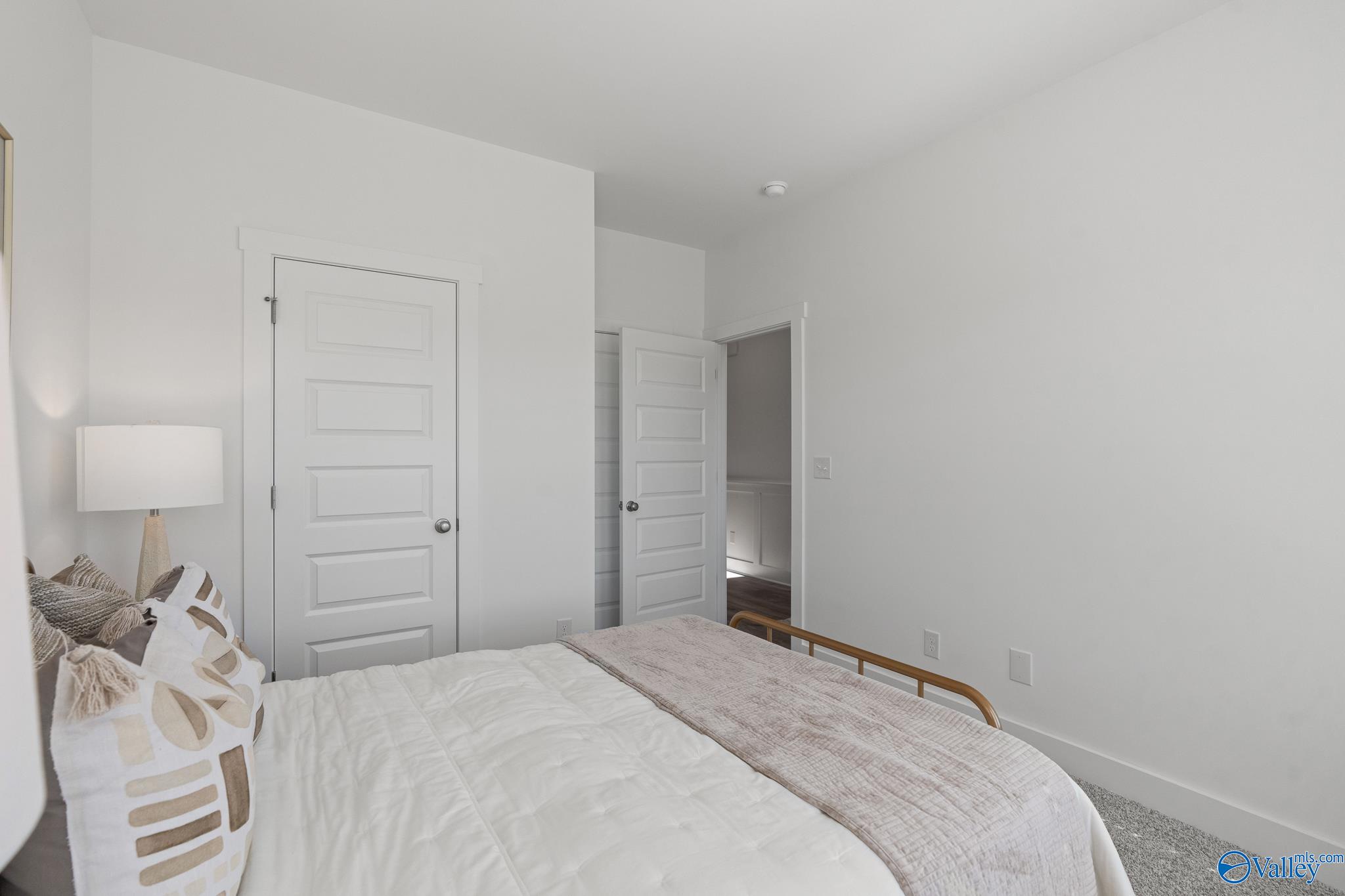 12445 NW Sun Ray Circle