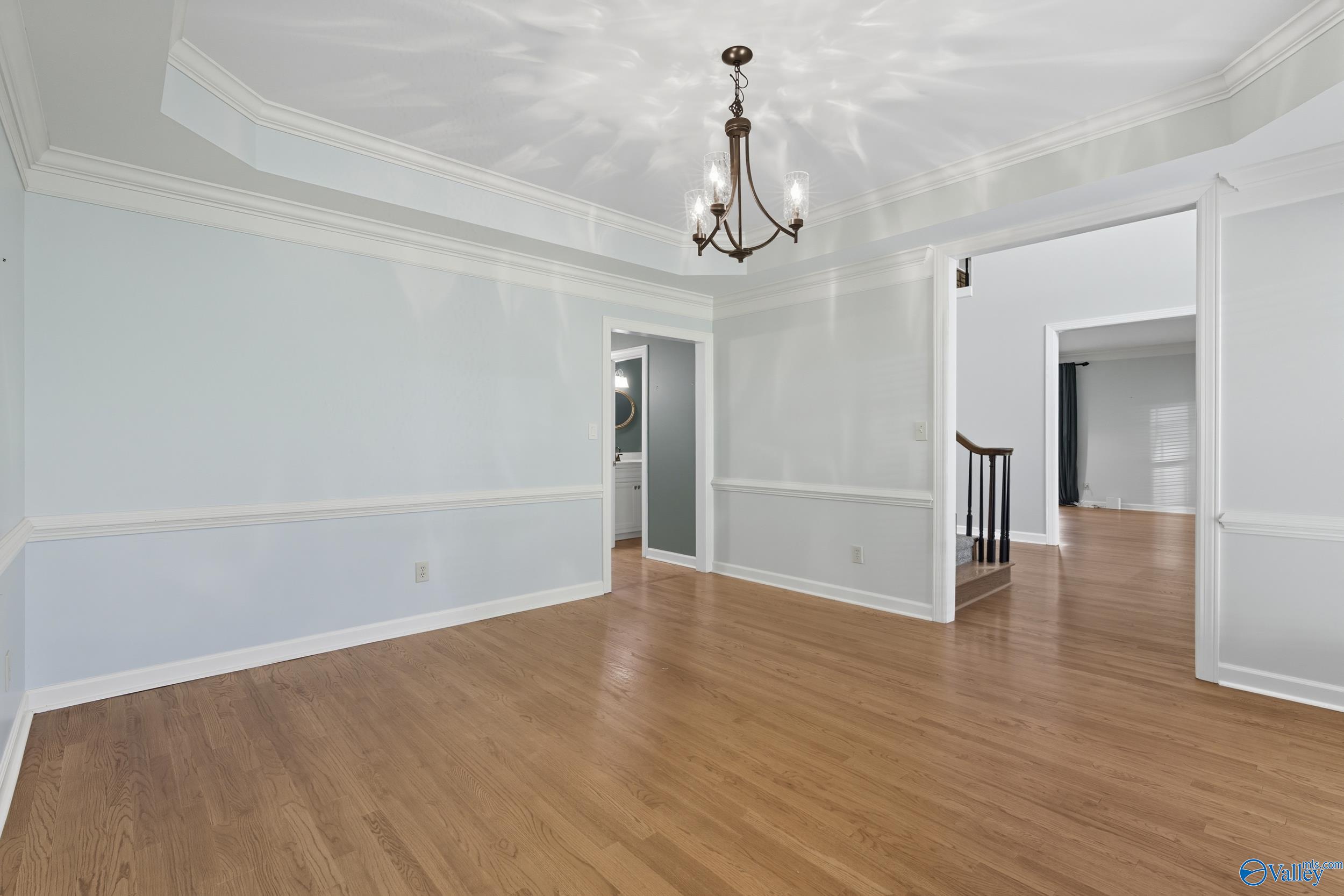 102 Waterford Circle
