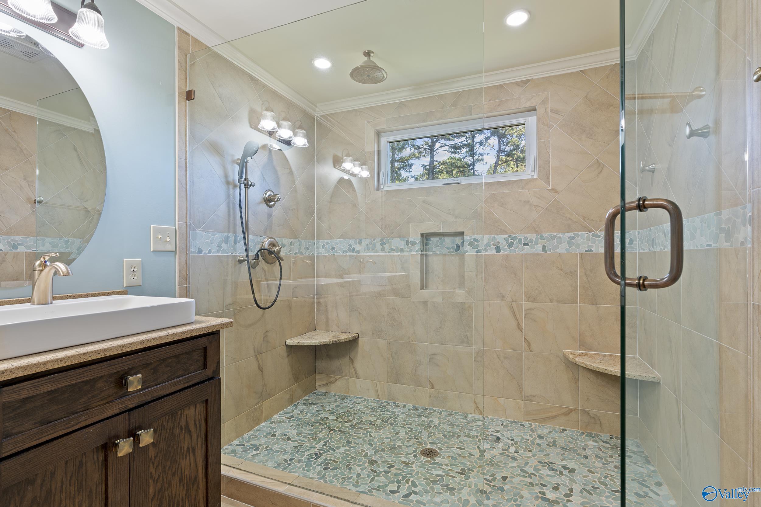 102 Waterford Circle