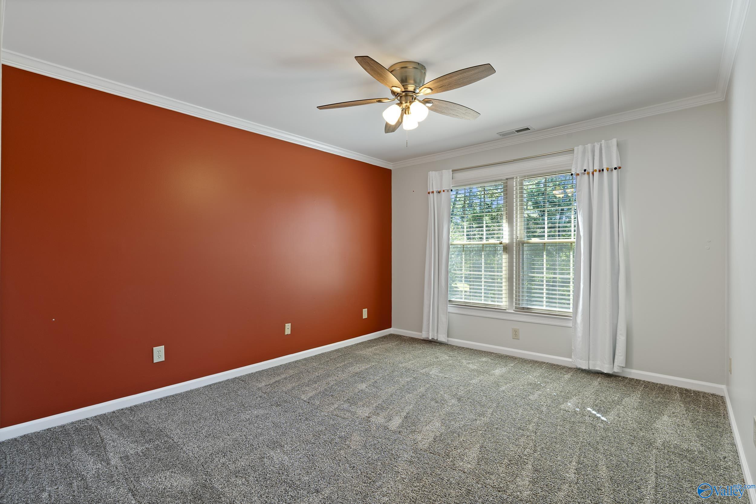 102 Waterford Circle