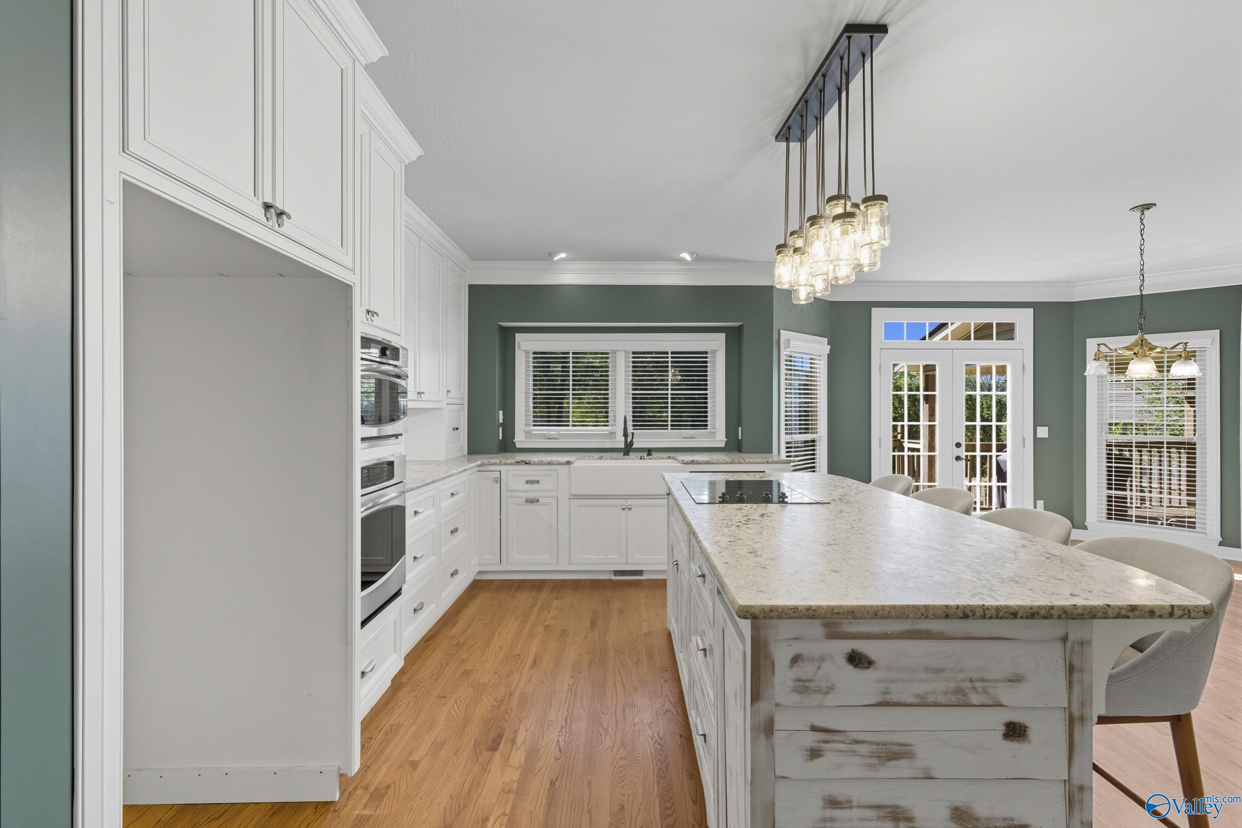 102 Waterford Circle