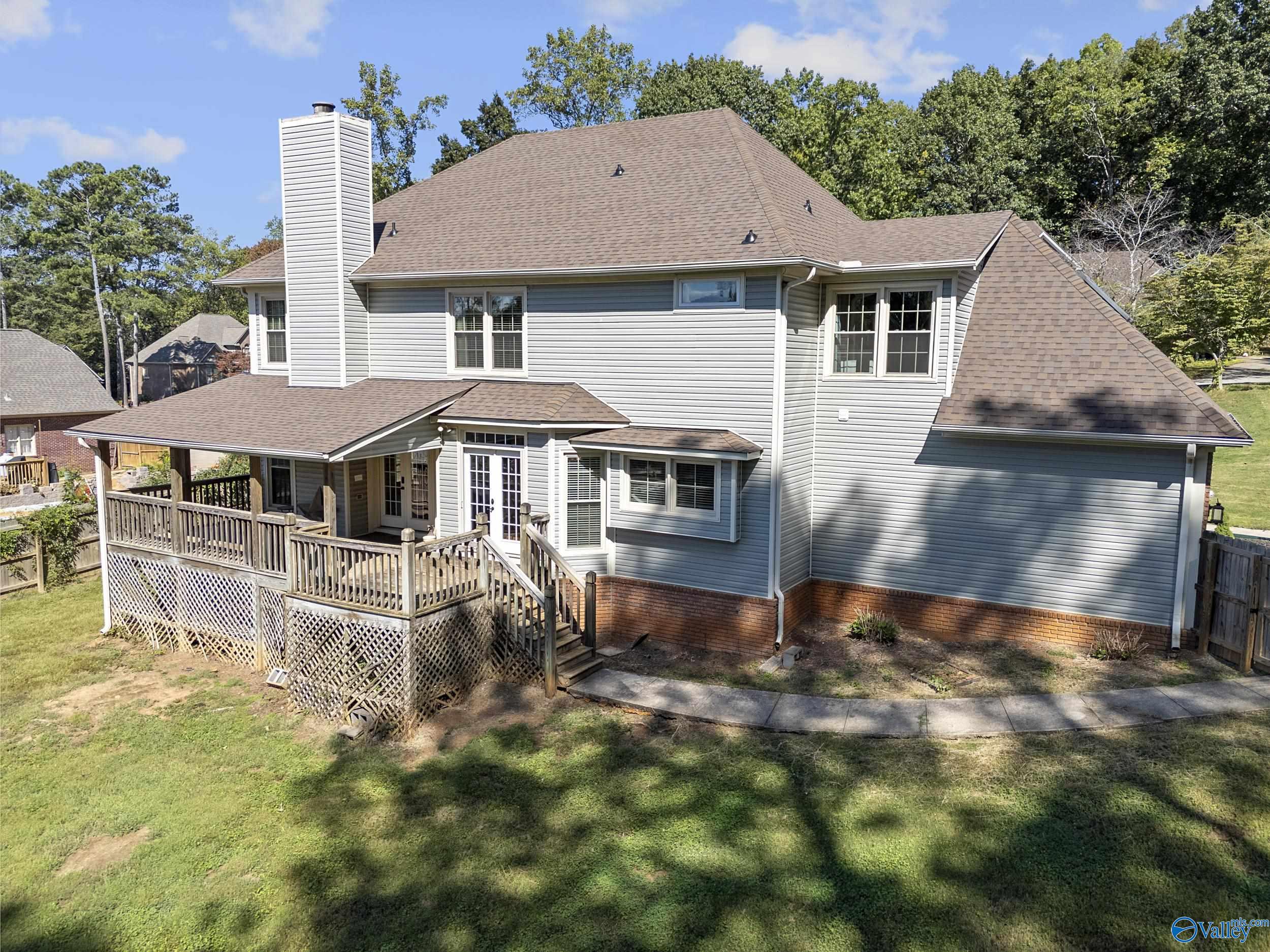 102 Waterford Circle