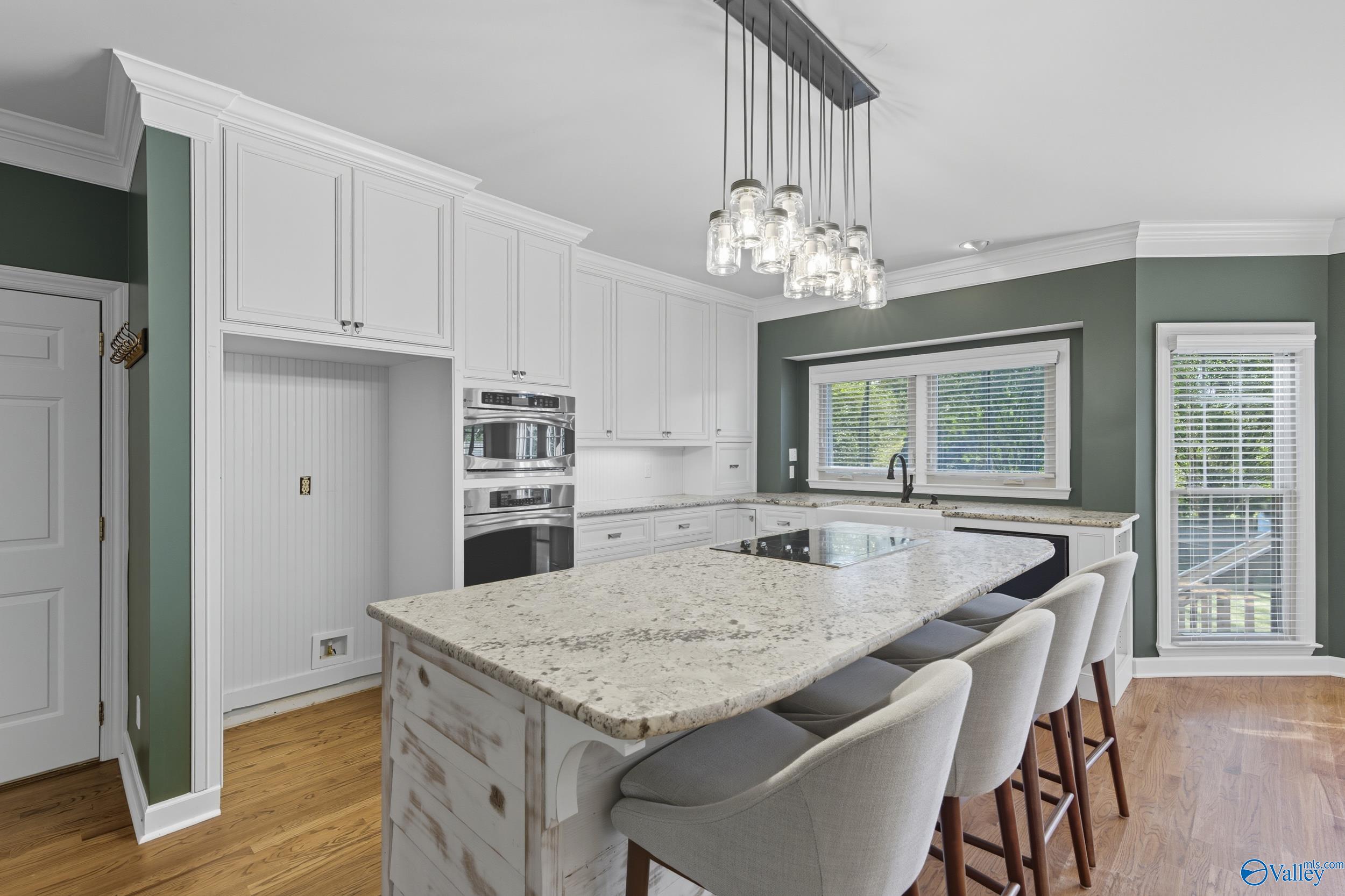 102 Waterford Circle