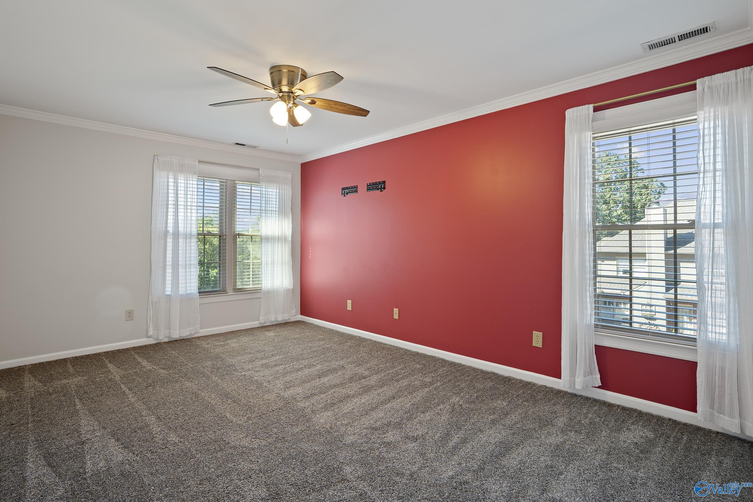 102 Waterford Circle