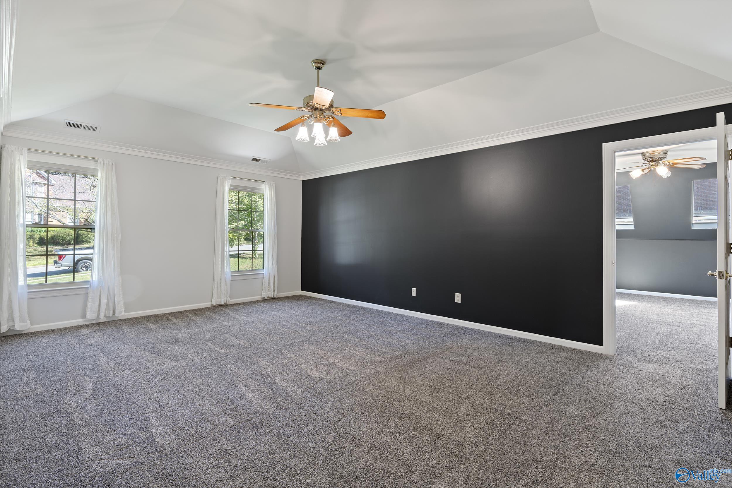 102 Waterford Circle