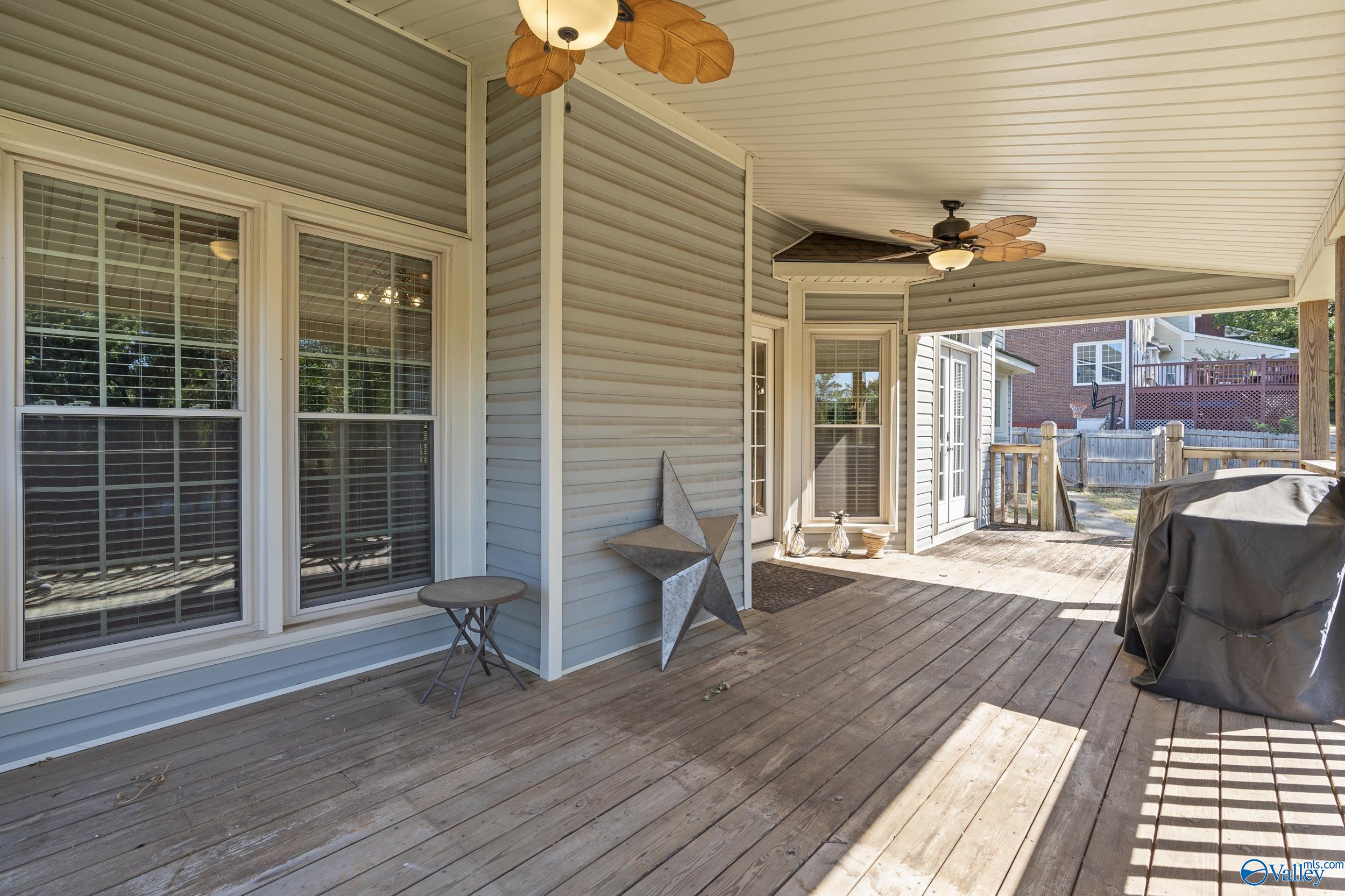 102 Waterford Circle