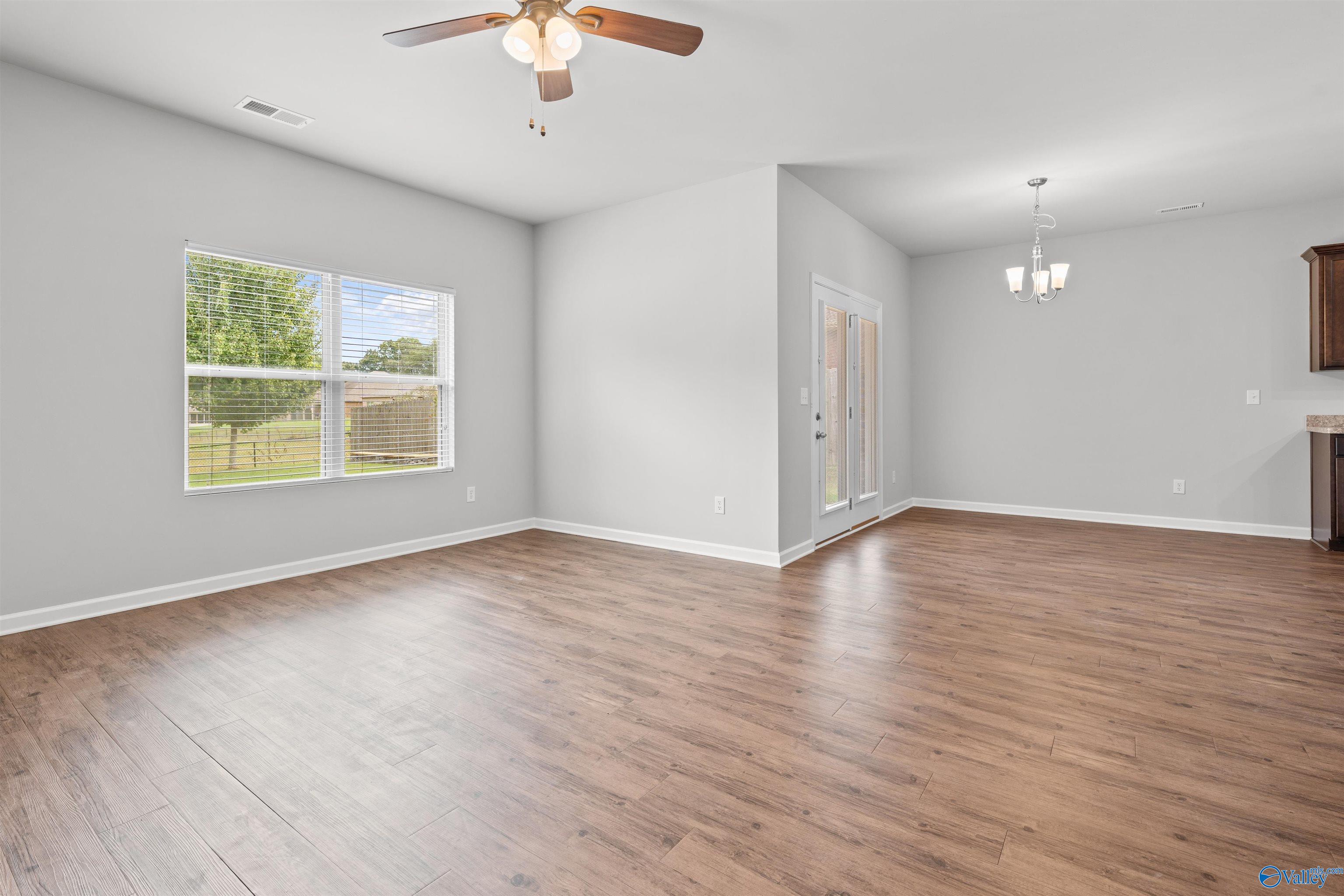 105 Oak Path Lane