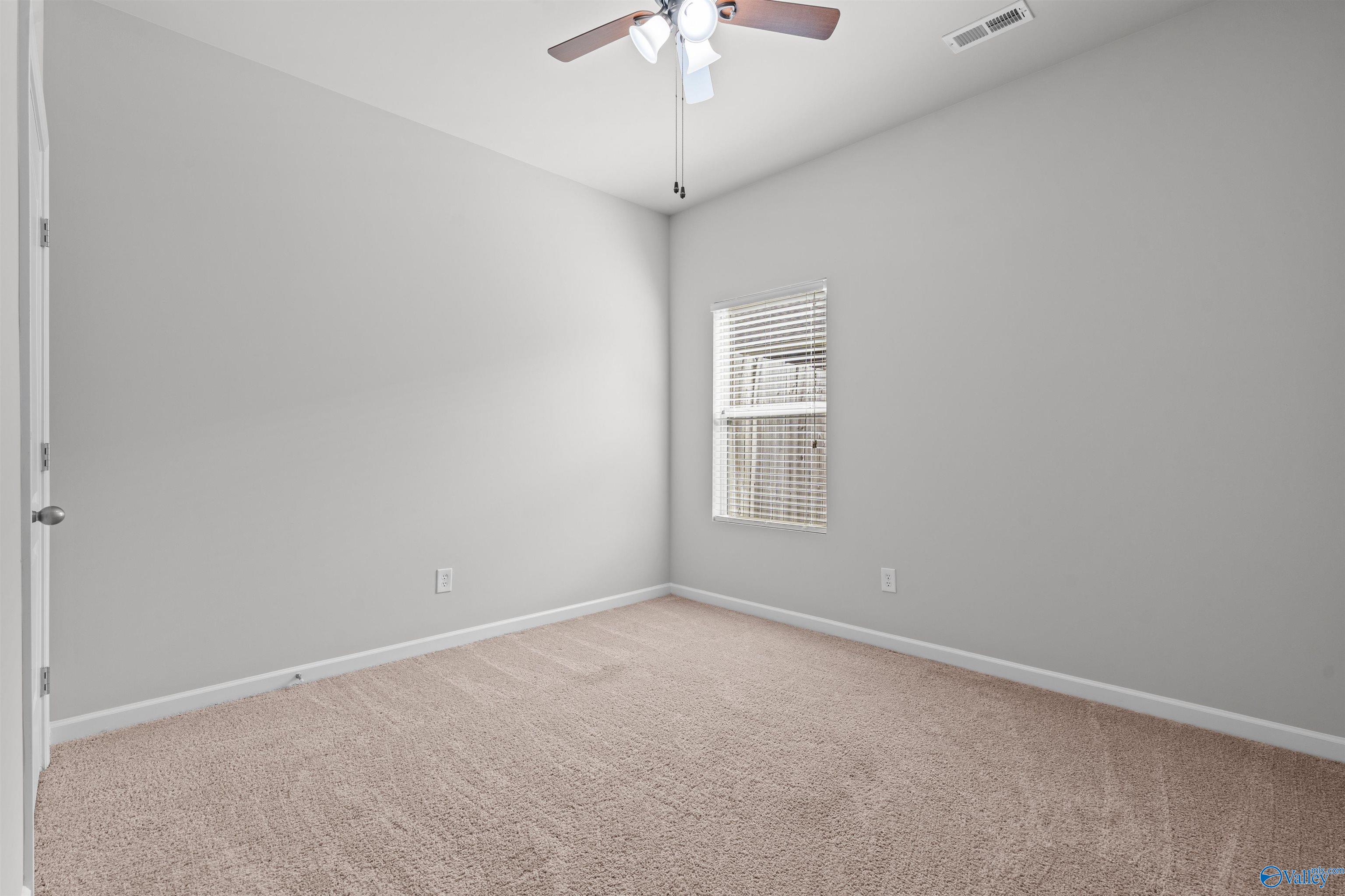 105 Oak Path Lane