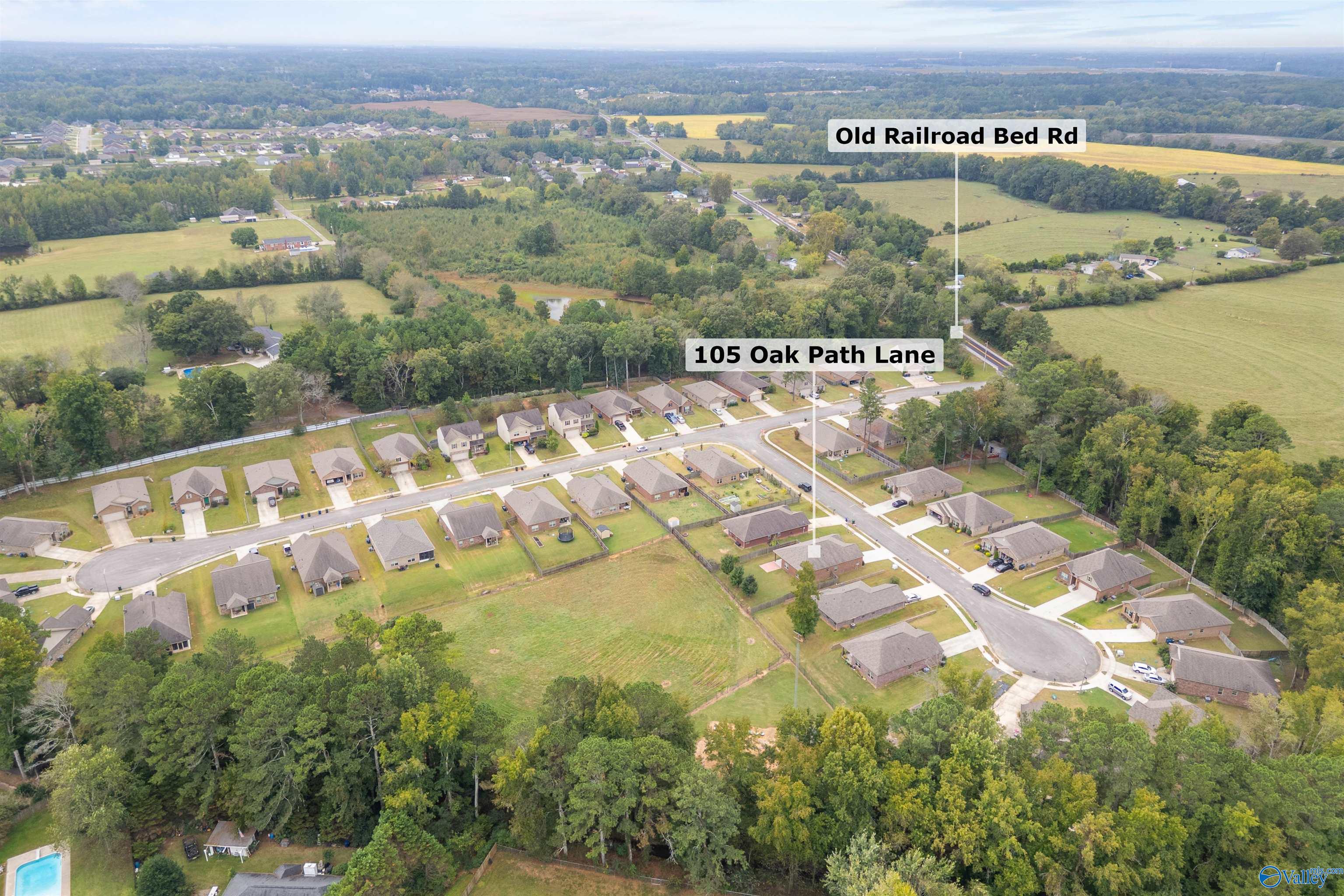 105 Oak Path Lane