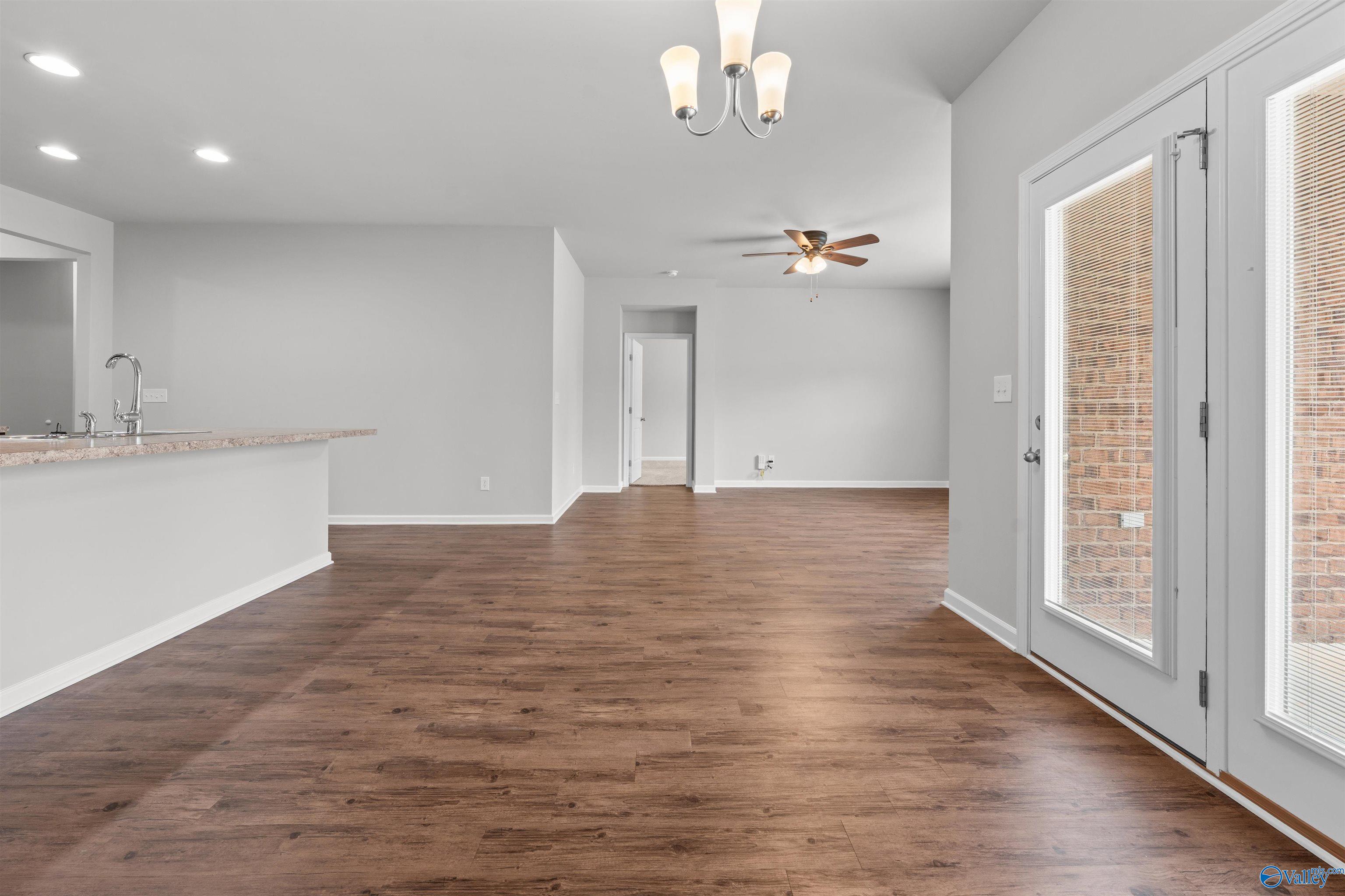 105 Oak Path Lane