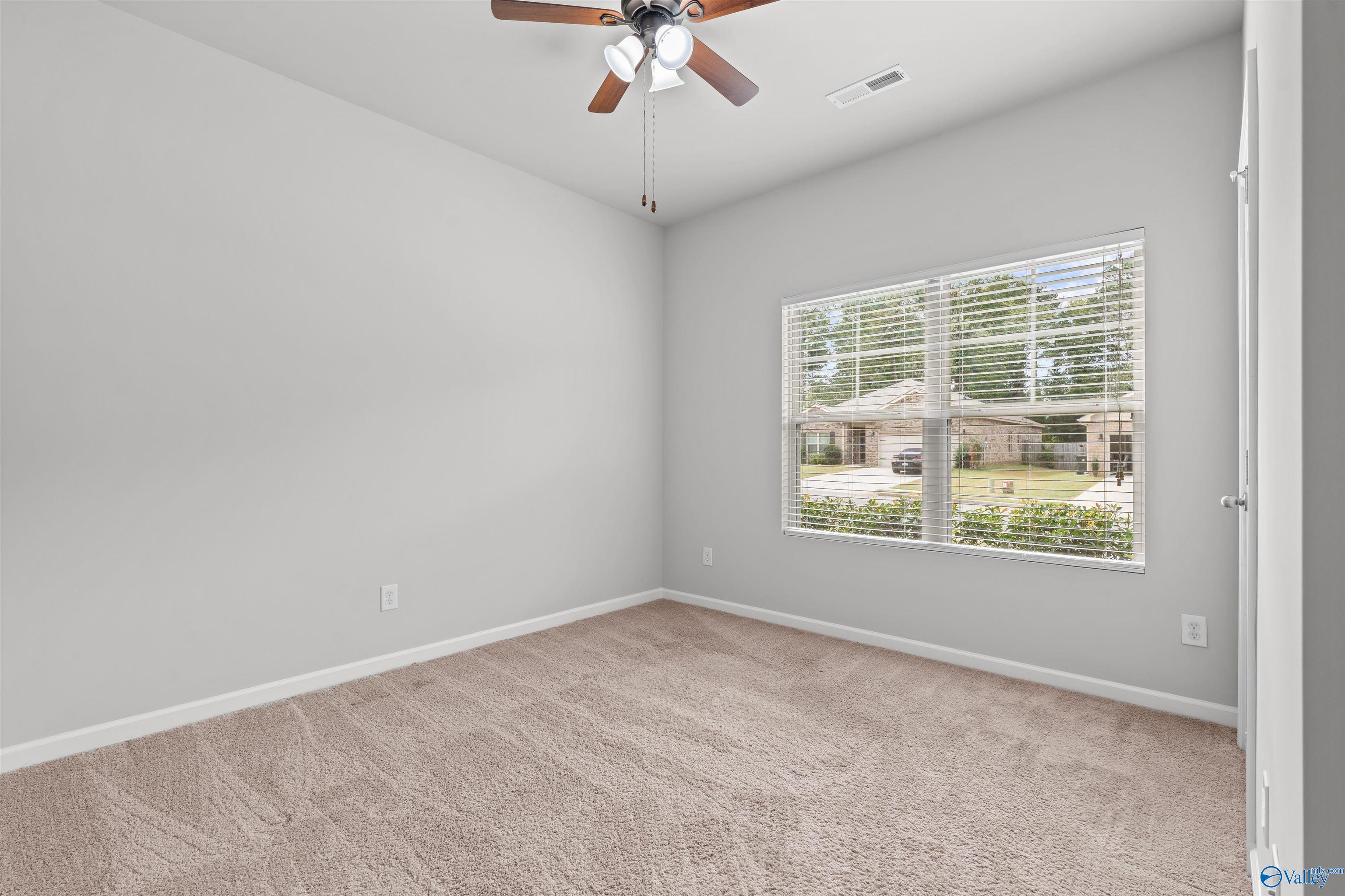 105 Oak Path Lane