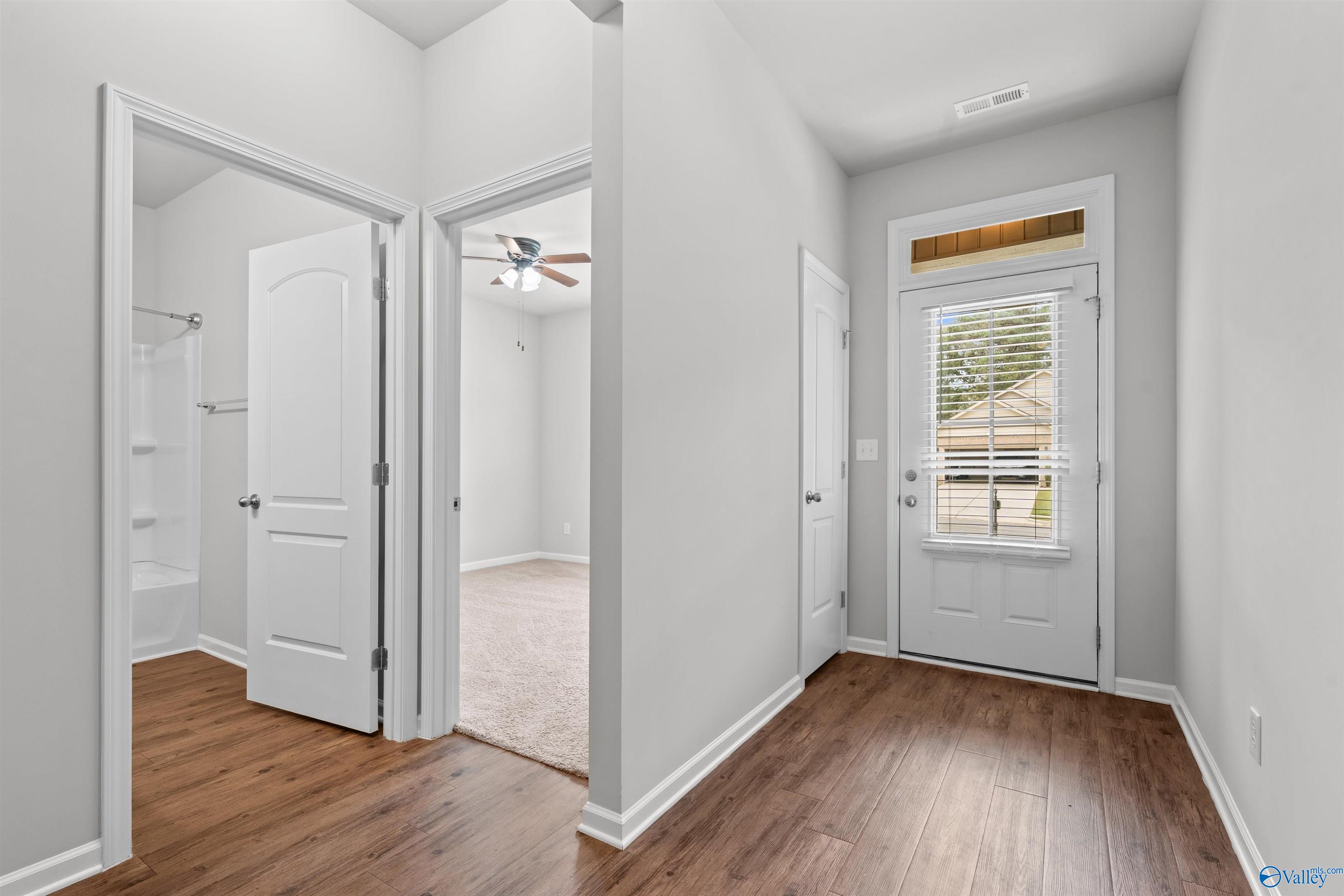 105 Oak Path Lane