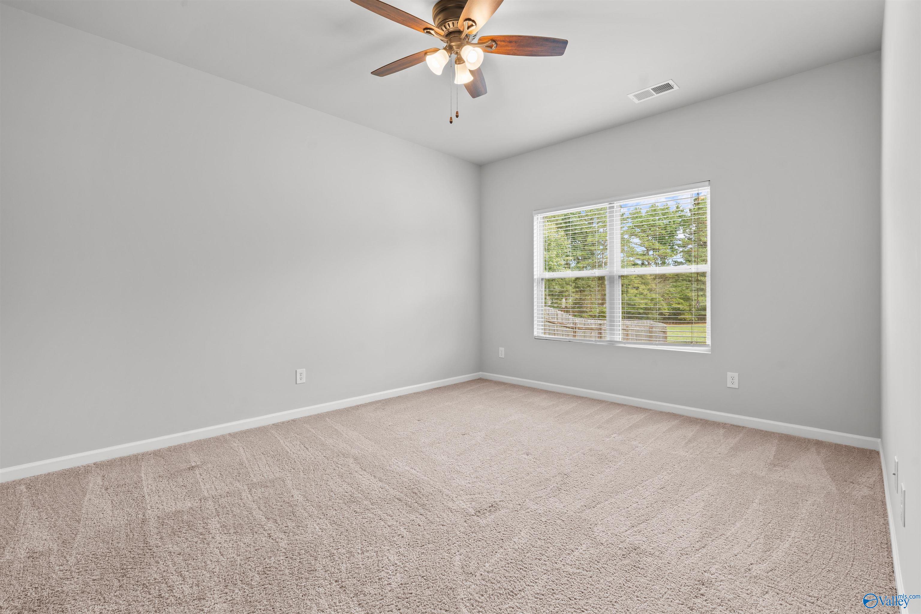 105 Oak Path Lane