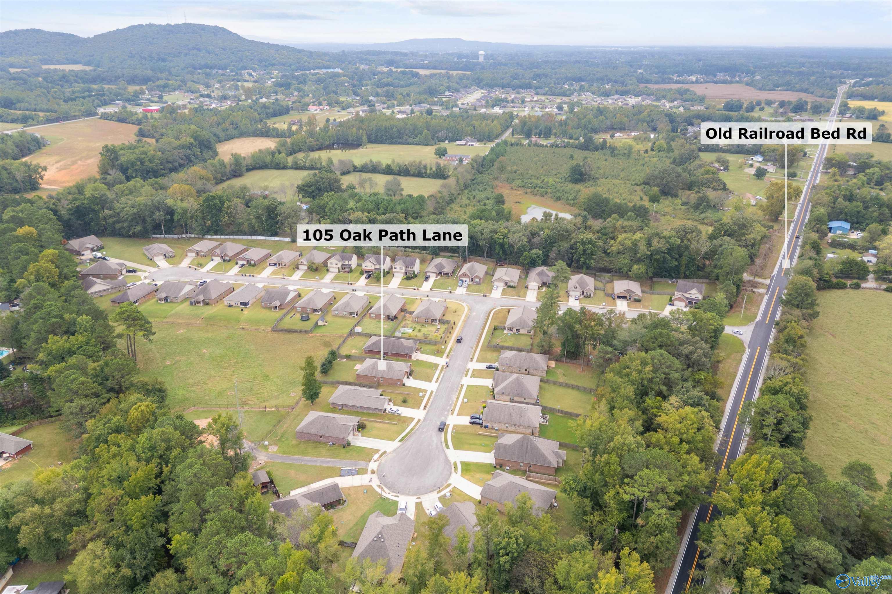 105 Oak Path Lane
