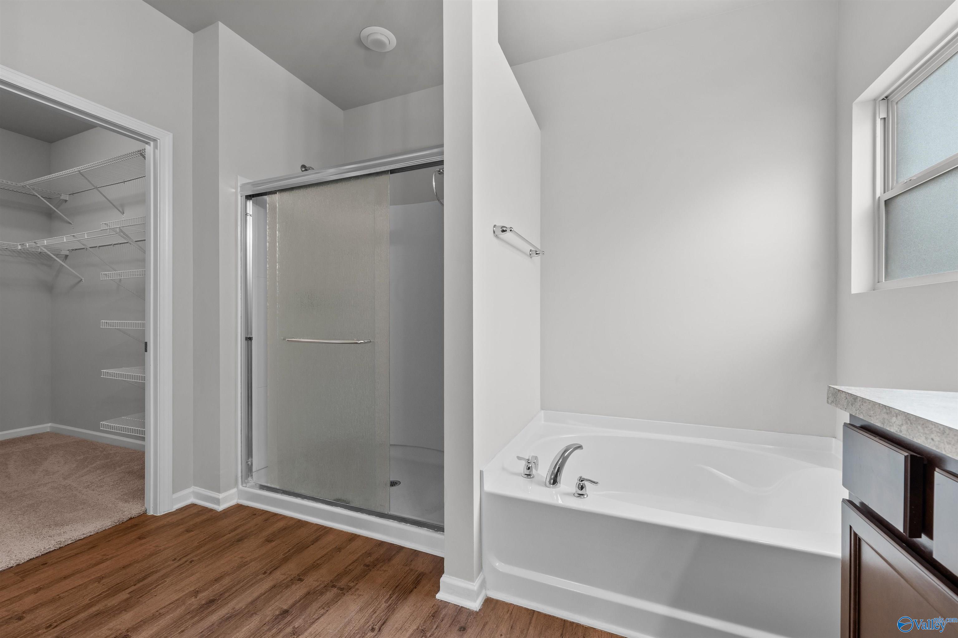 105 Oak Path Lane
