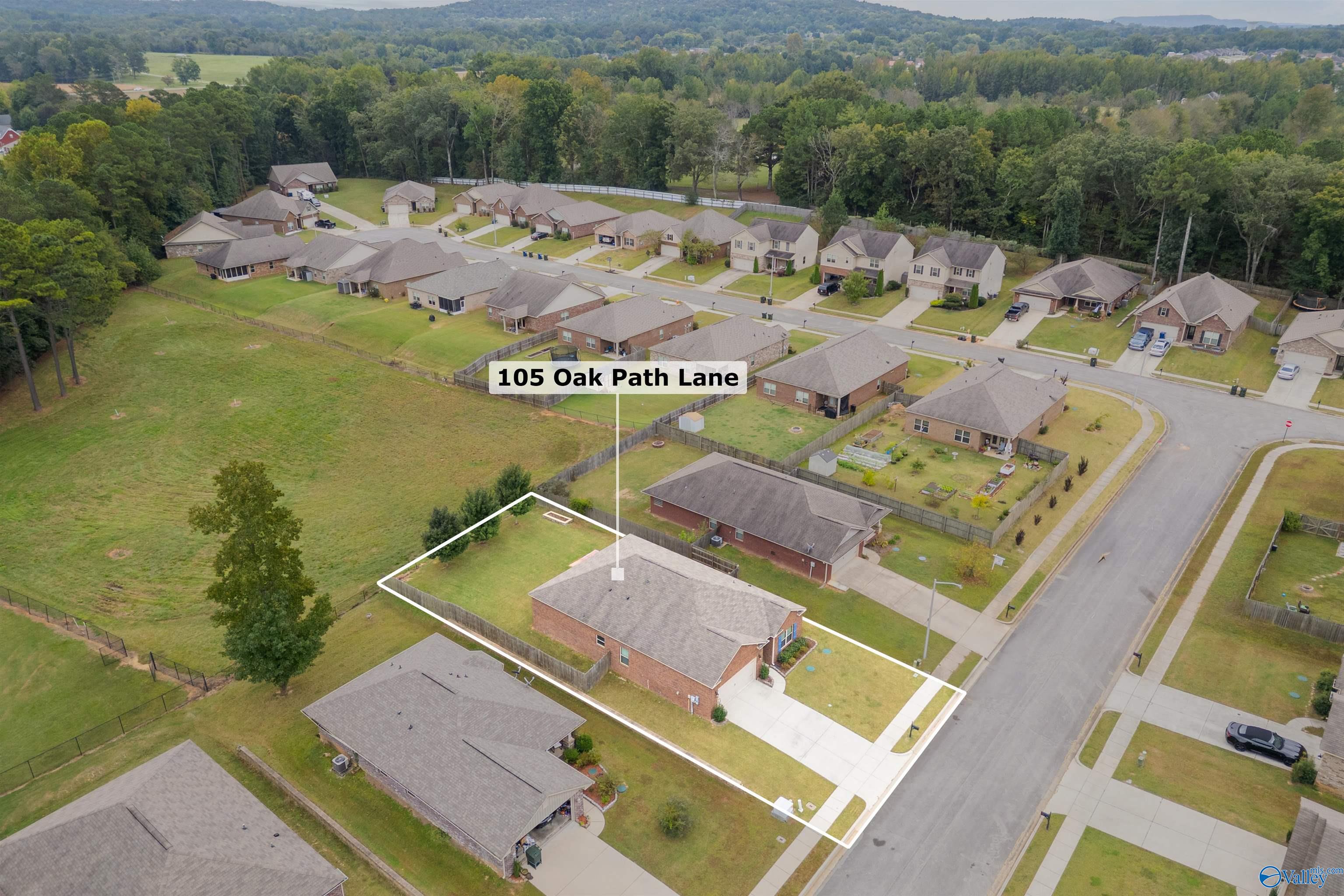 105 Oak Path Lane