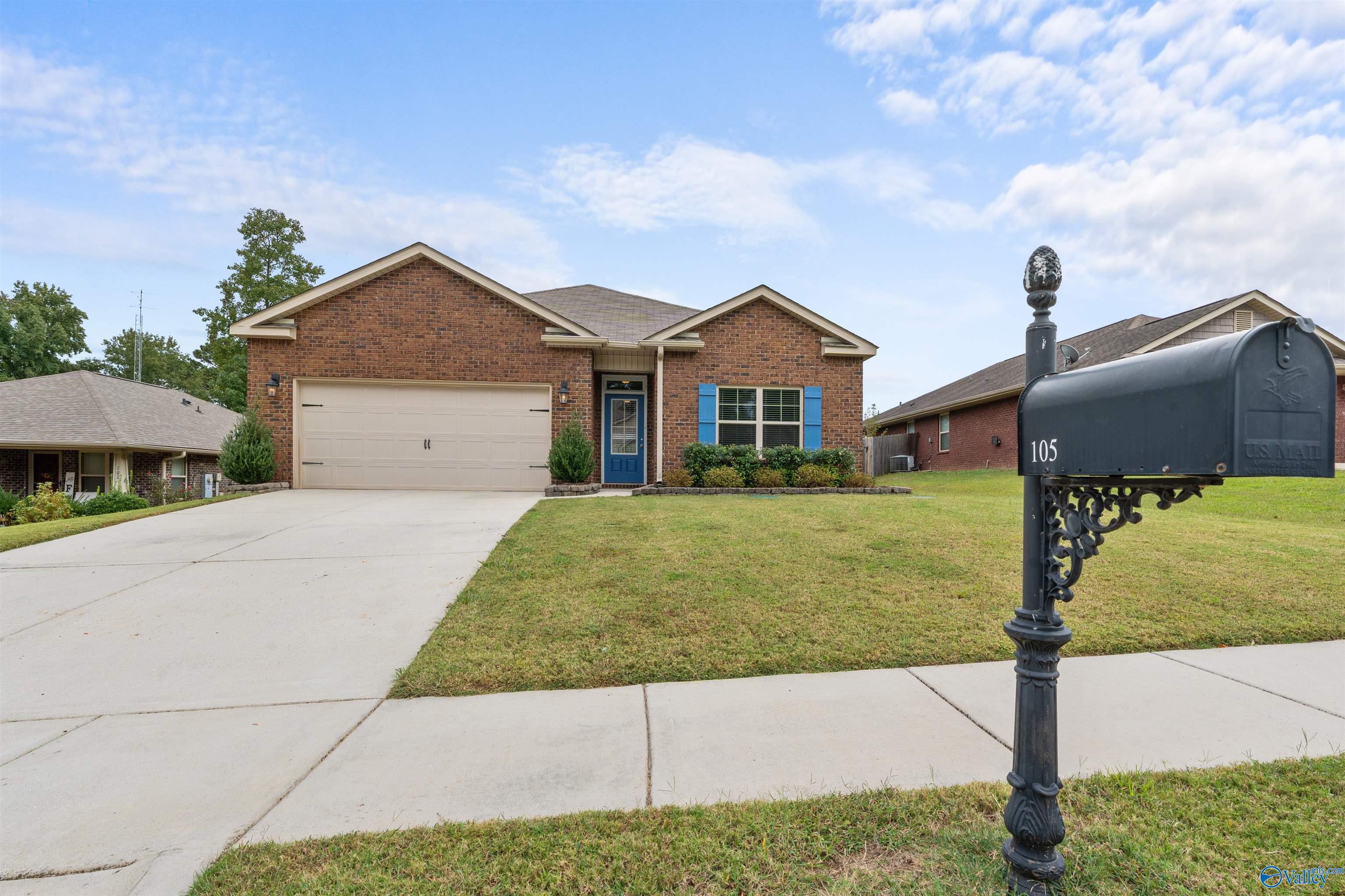 105 Oak Path Lane