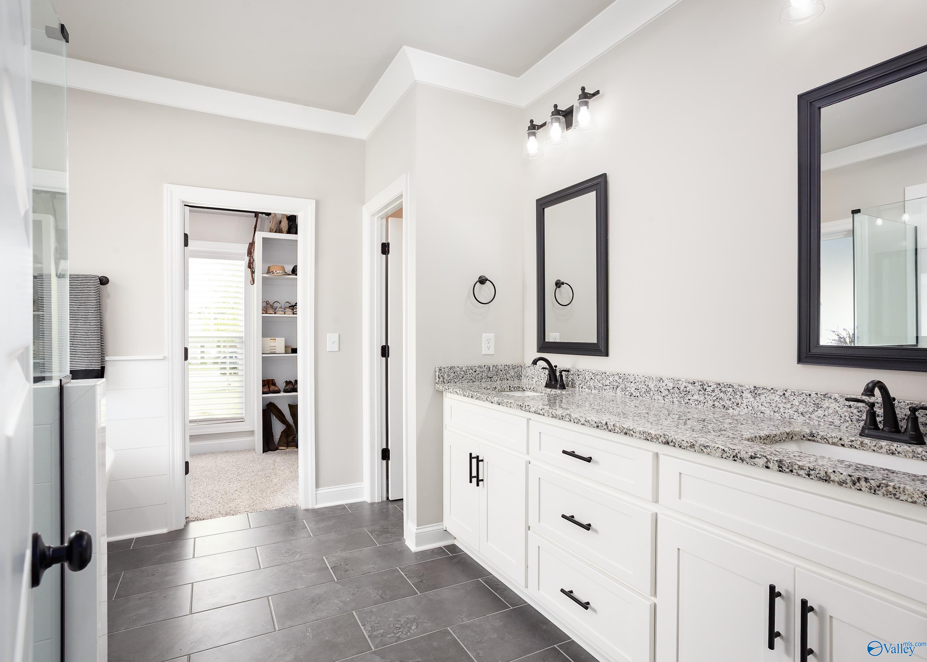 205 Oakland View Drive