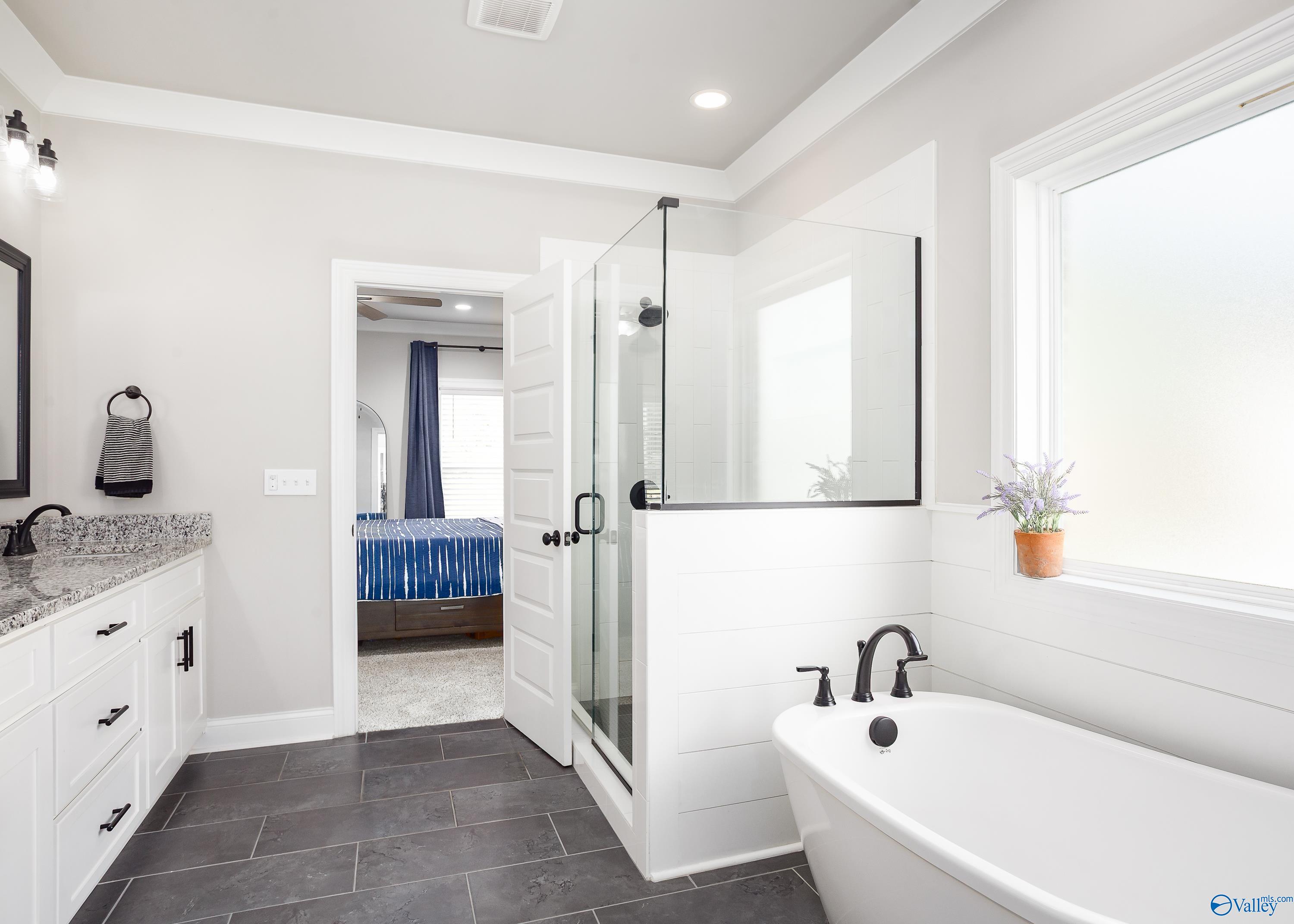 205 Oakland View Drive